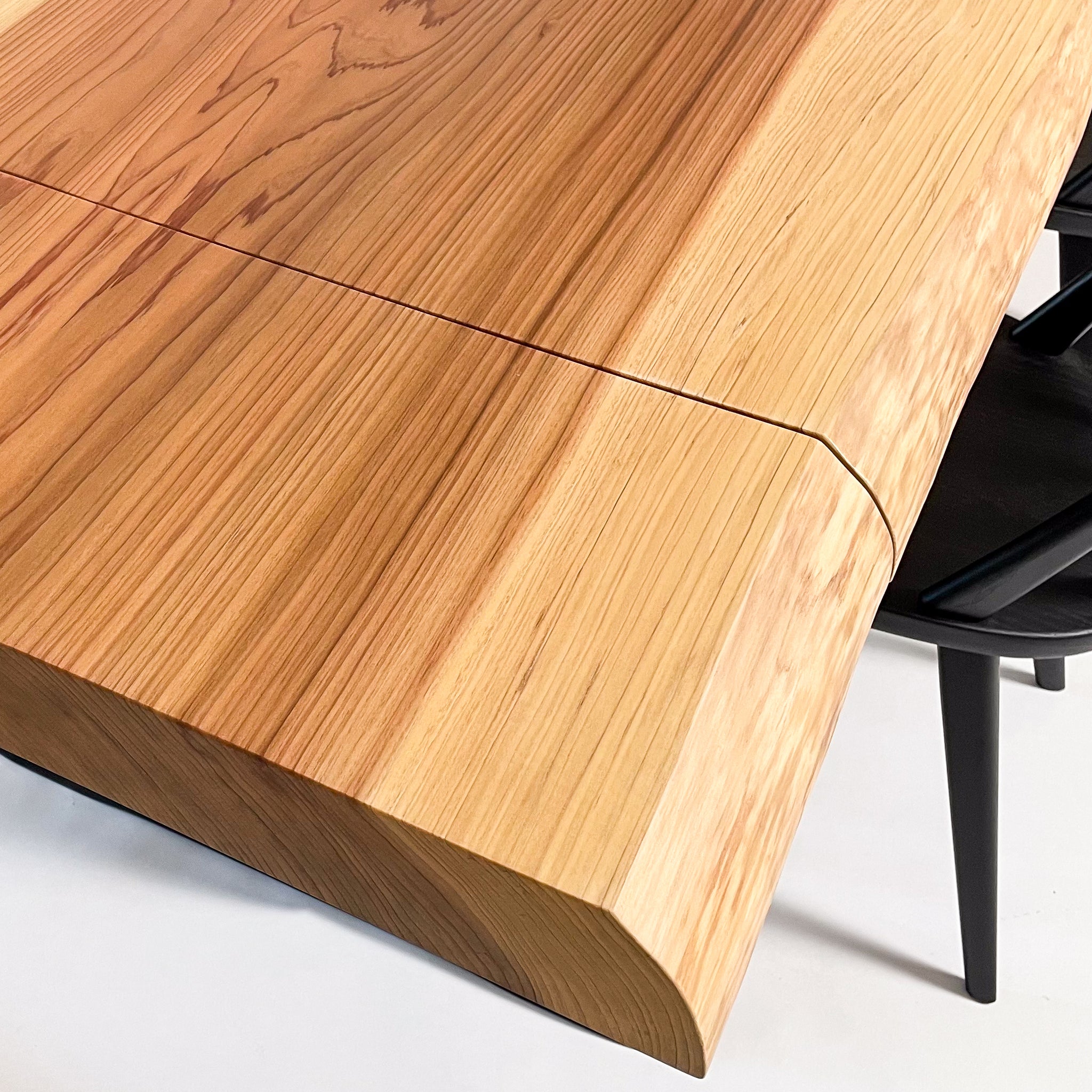 No.1909　吉野杉/一枚板ダイニングテーブル/& OSOROISU