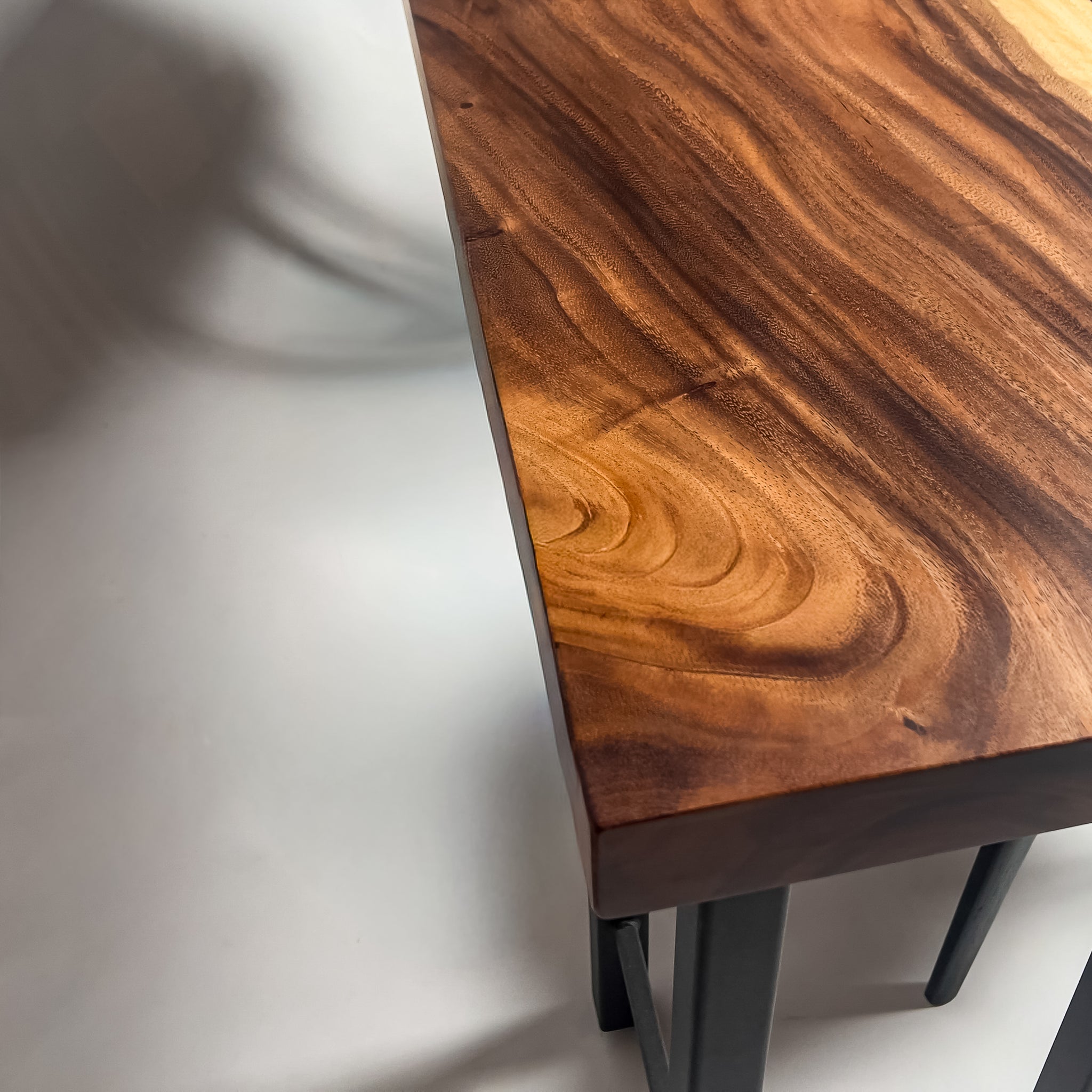 KIDOMEIMOKU モンキーポッド一枚板カウンター｜150cm(2人掛け