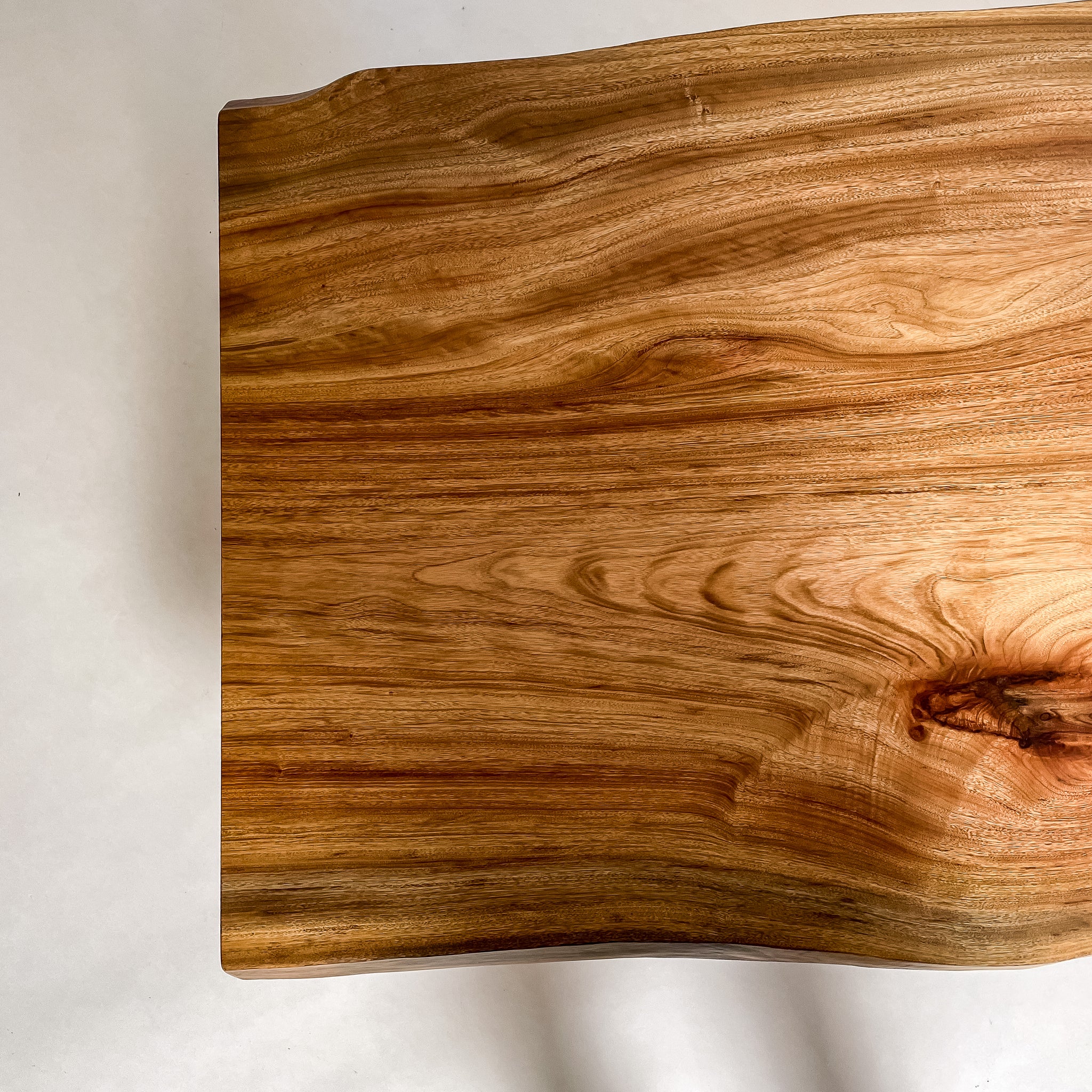 KIDOMEIMOKU 楠一枚板ダイニングテーブル｜150cm(4人掛け) – 【公式