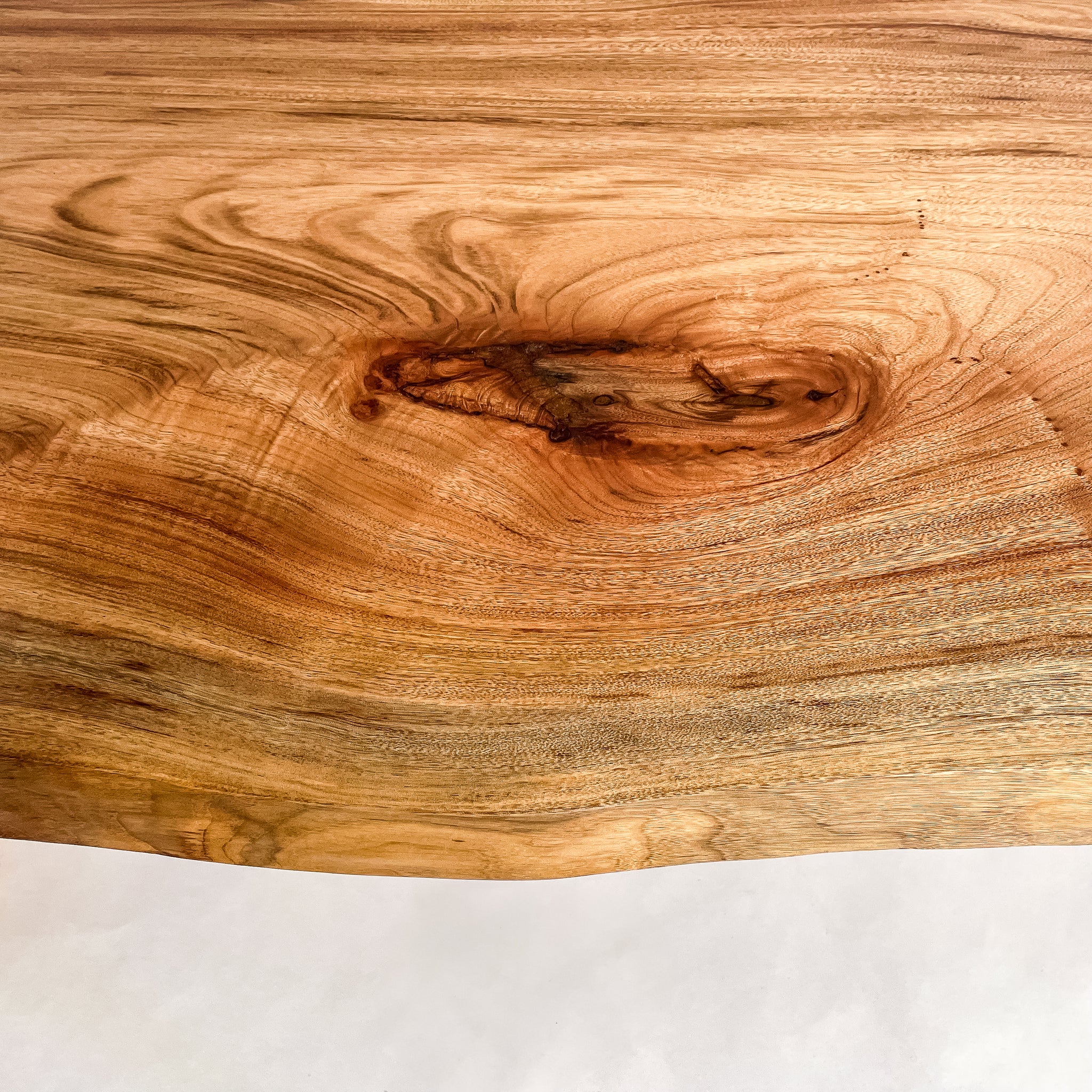 KIDOMEIMOKU 楠一枚板ダイニングテーブル｜150cm(4人掛け) – 【公式