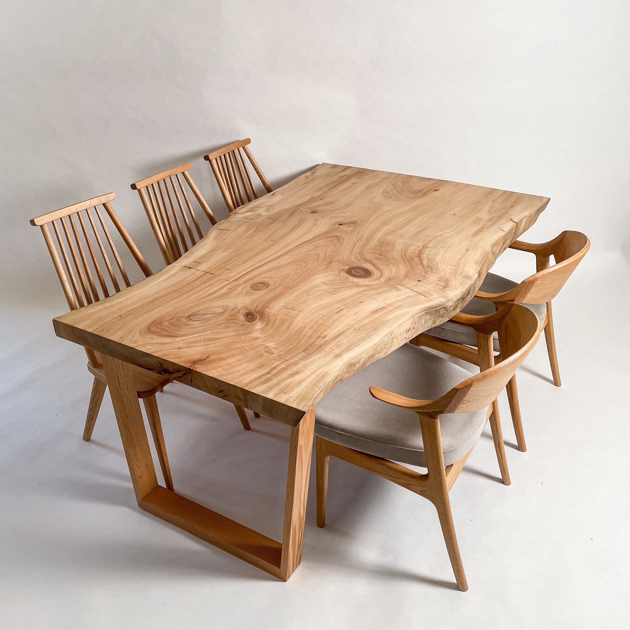 KIDOMEIMOKU 楠一枚板ダイニングテーブル｜180cm(4～6人掛け) – 【公式