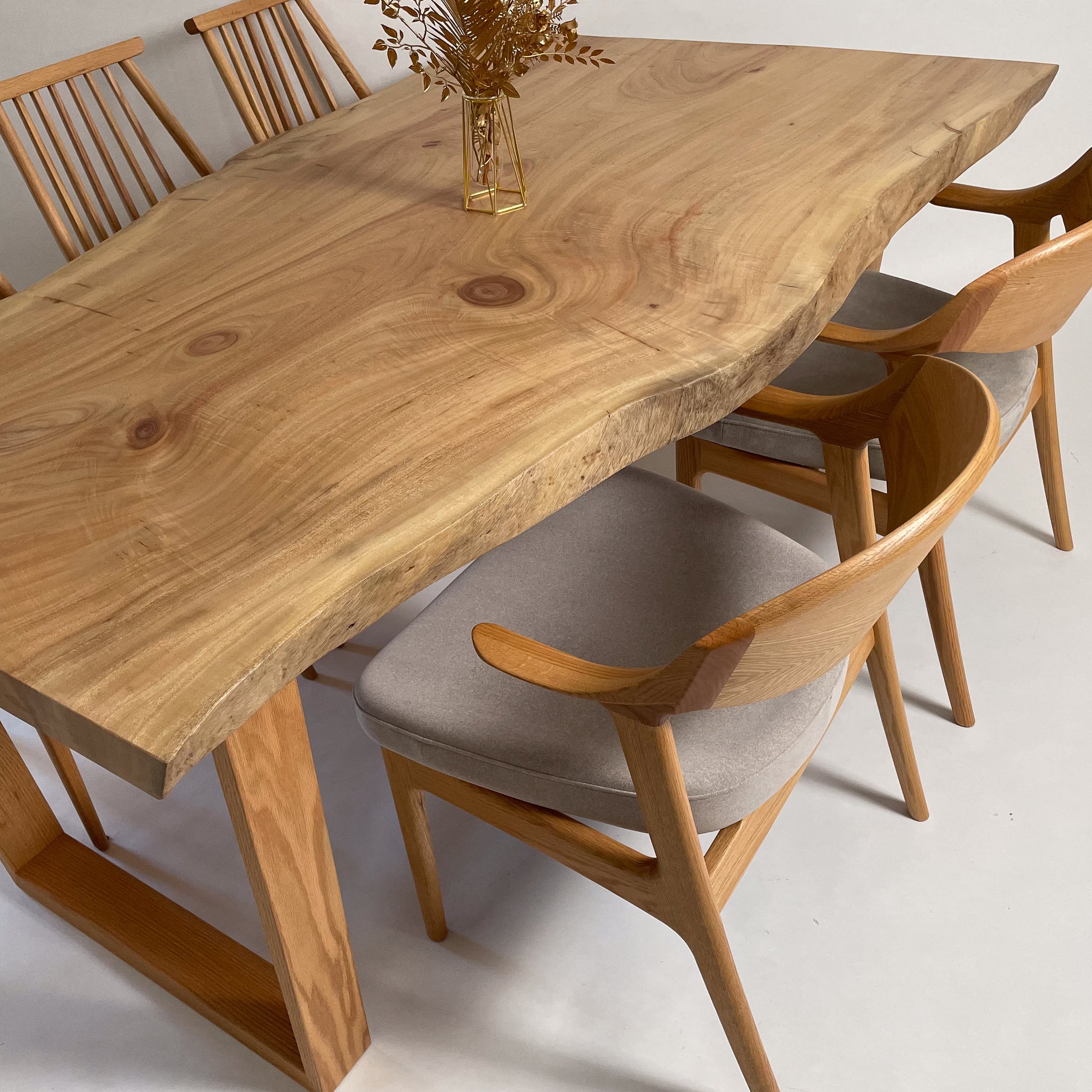 KIDOMEIMOKU 楠一枚板ダイニングテーブル｜180cm(4～6人掛け) – 【公式