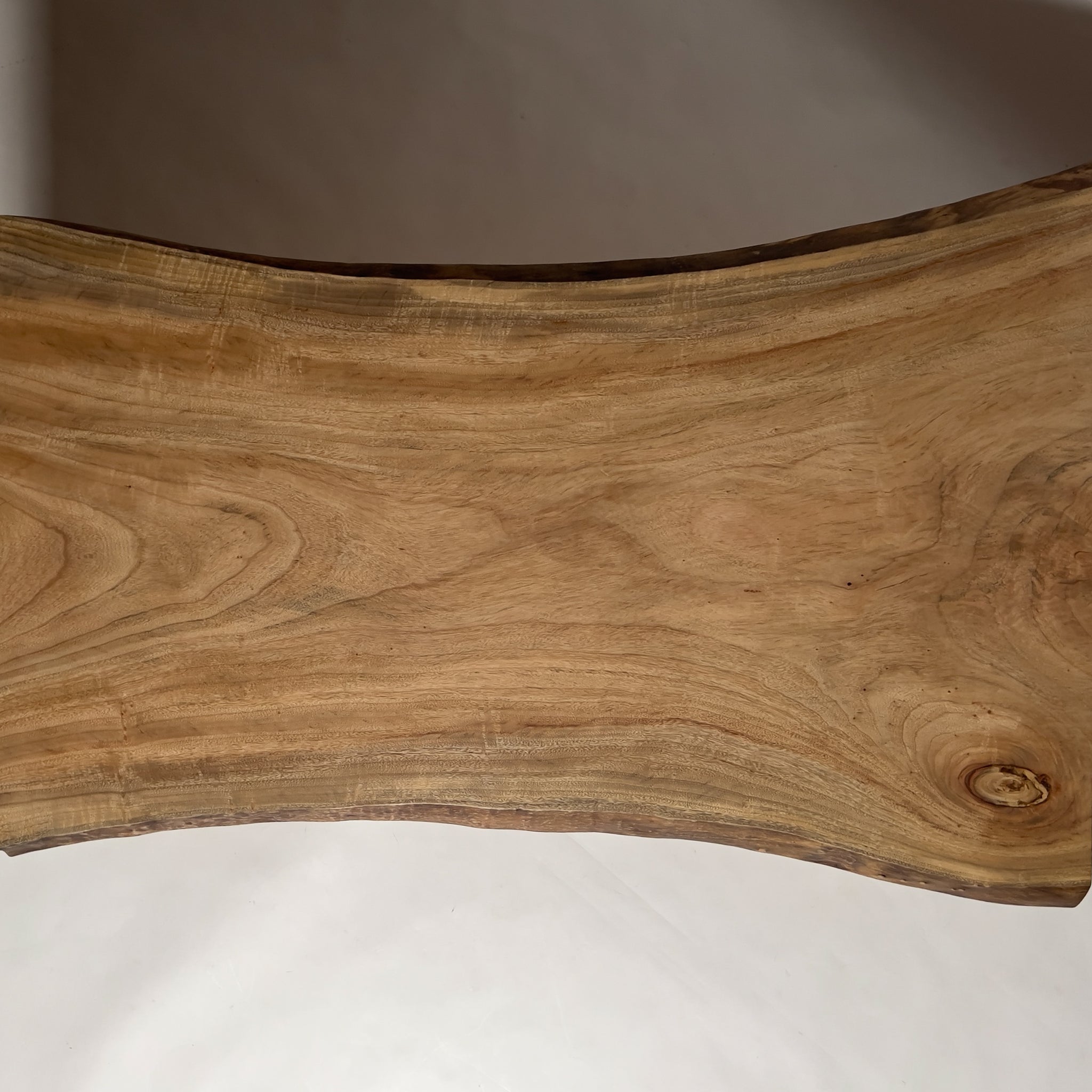 公式】KIDO MEIMOKU（鬼童銘木）｜一枚板テーブル・ソファ専門店