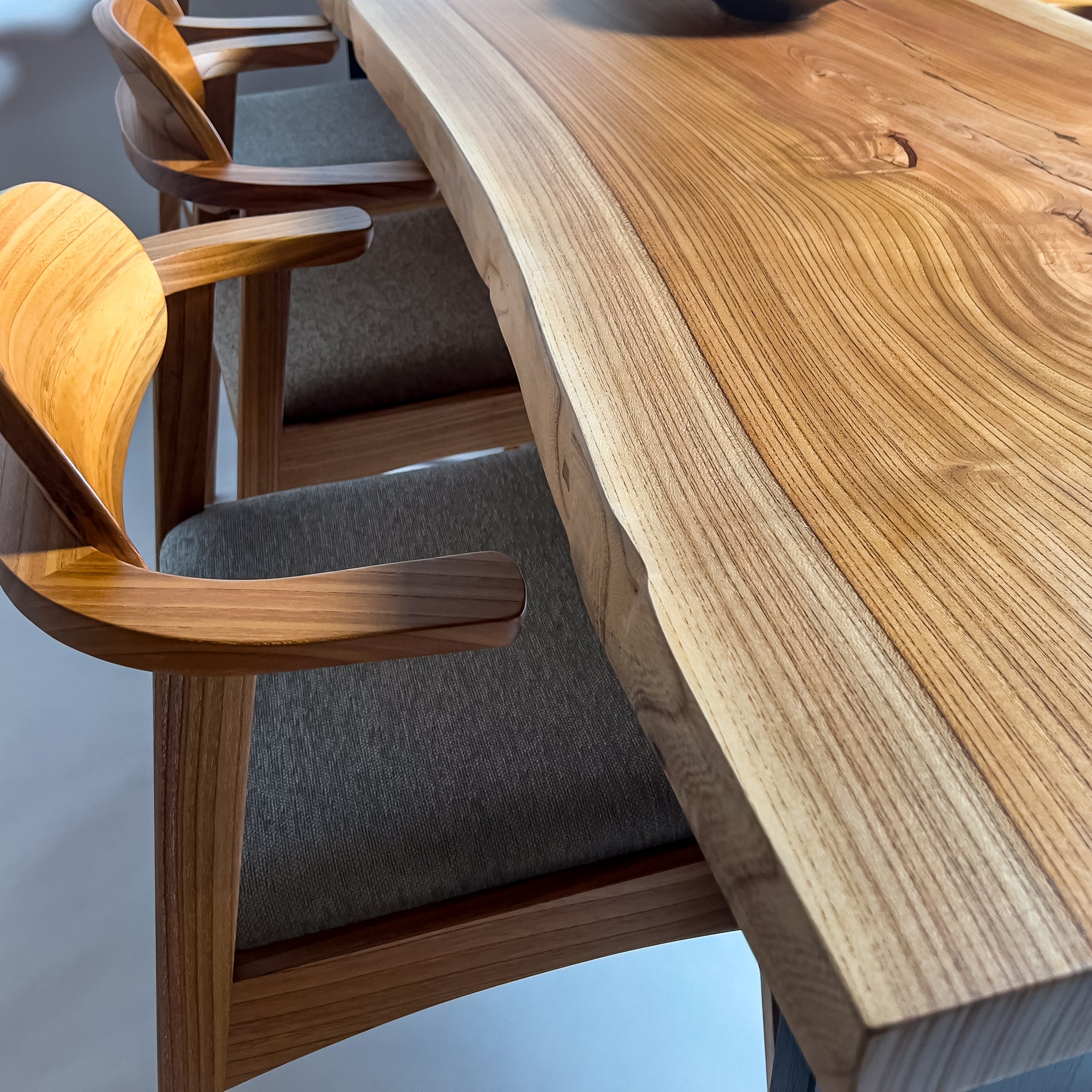 No.2085　欅（けやき）/一枚板ダイニングテーブル