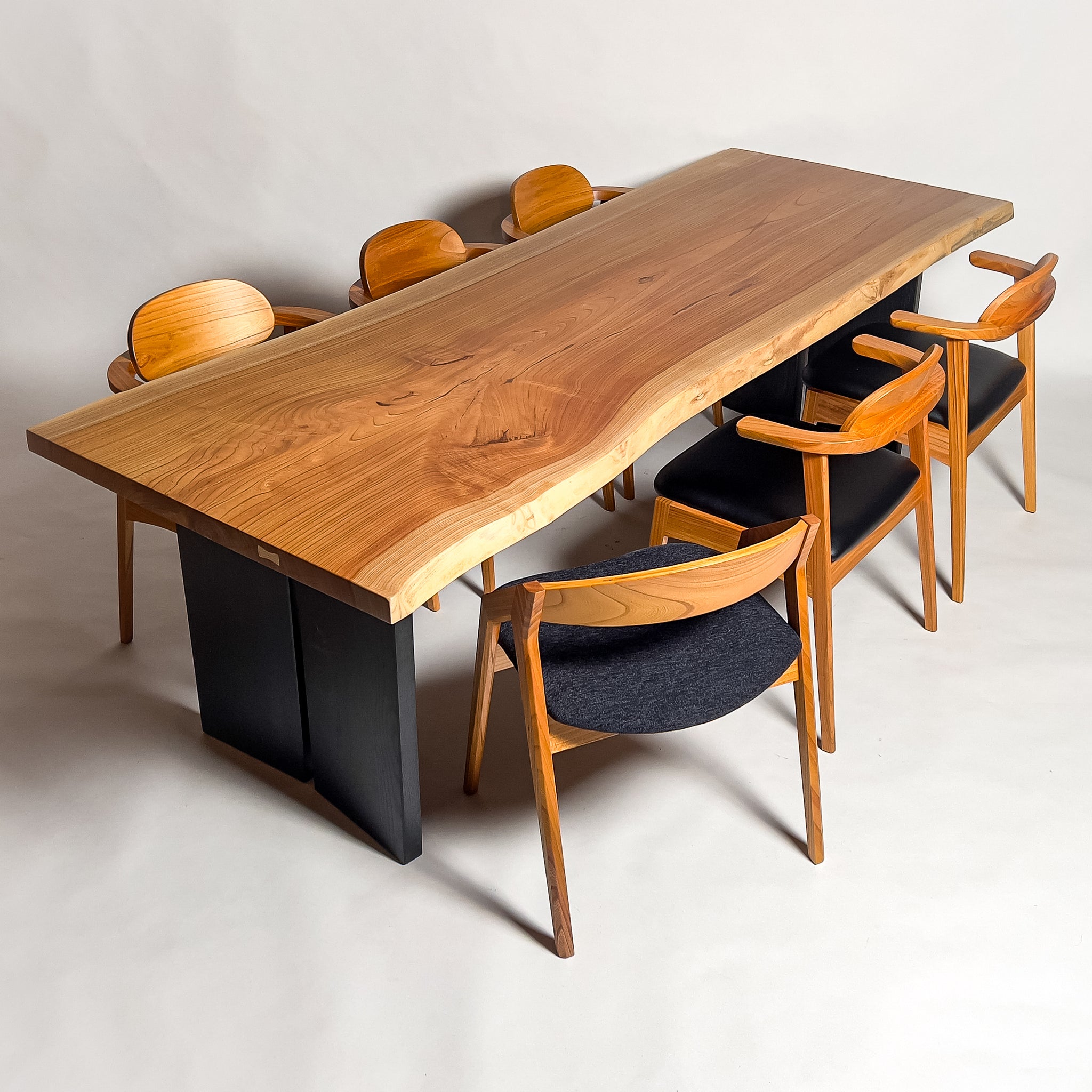 No.2085　欅（けやき）/一枚板ダイニングテーブル