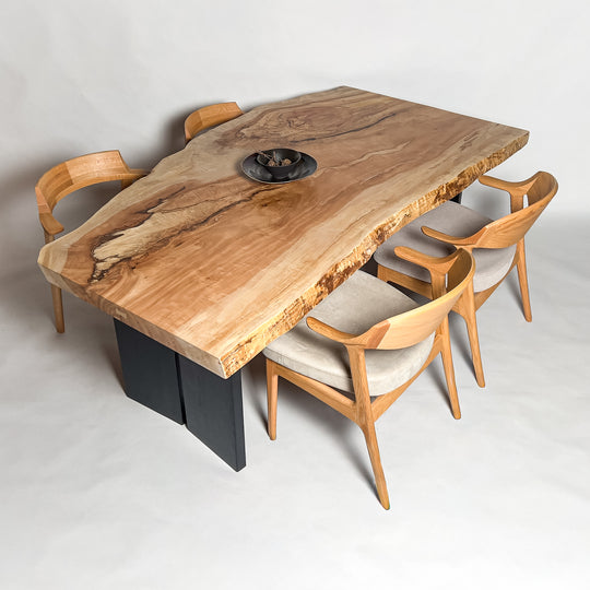 No.2072　栃（とち）/一枚板ダイニングテーブル