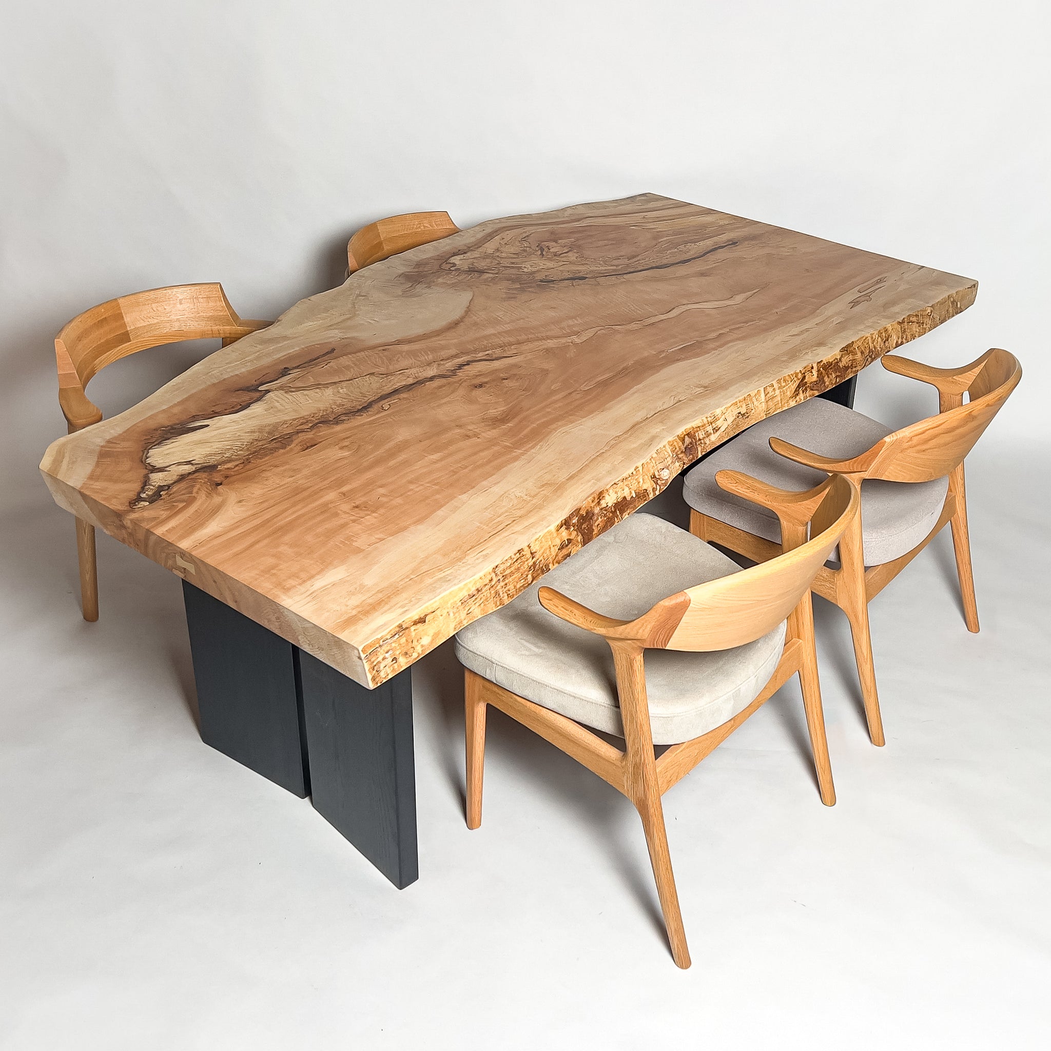 No.2072　栃（とち）/一枚板ダイニングテーブル