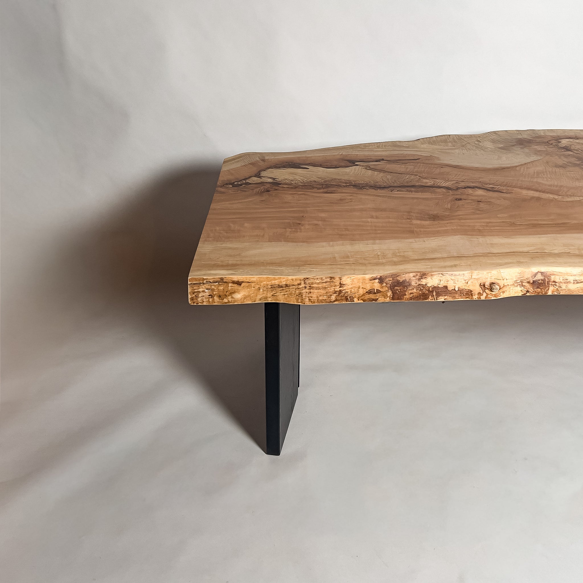 No.2072　栃（とち）/一枚板ダイニングテーブル