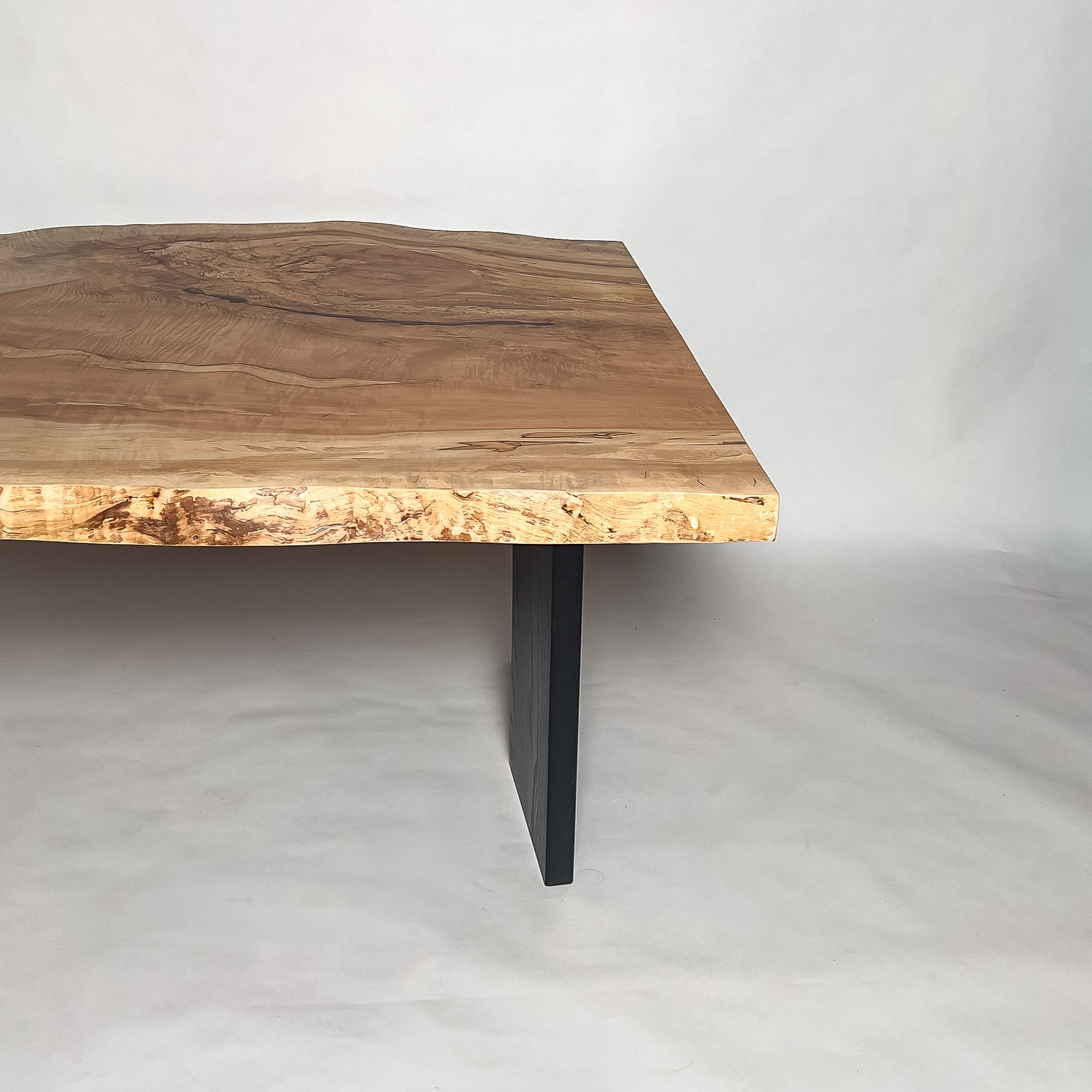 No.2072　栃（とち）/一枚板ダイニングテーブル