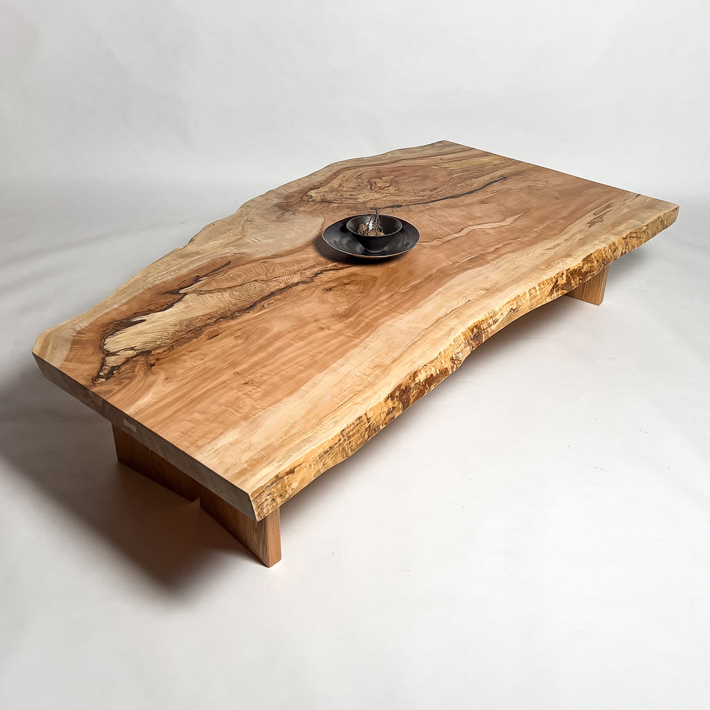 No.2072　栃（とち）/一枚板座卓