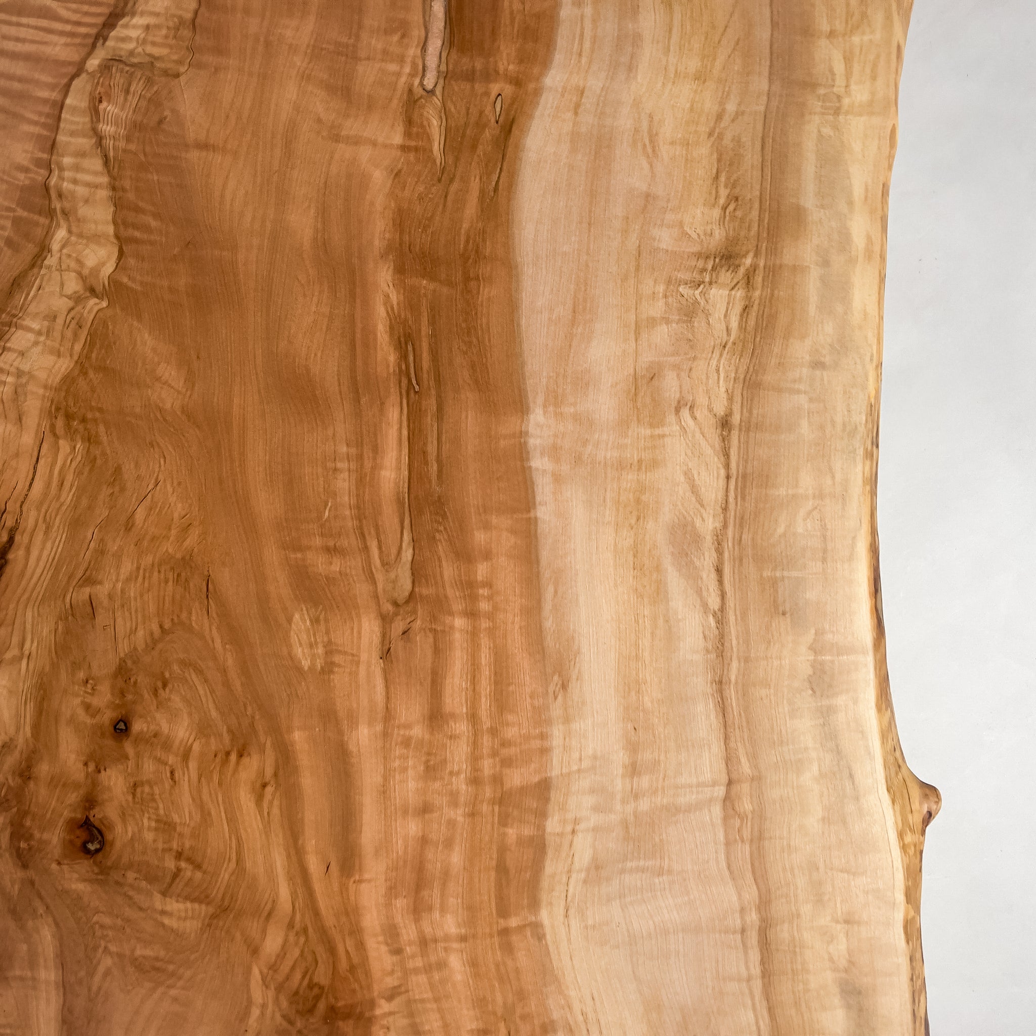 No.2072　栃（とち）/一枚板ダイニングテーブル