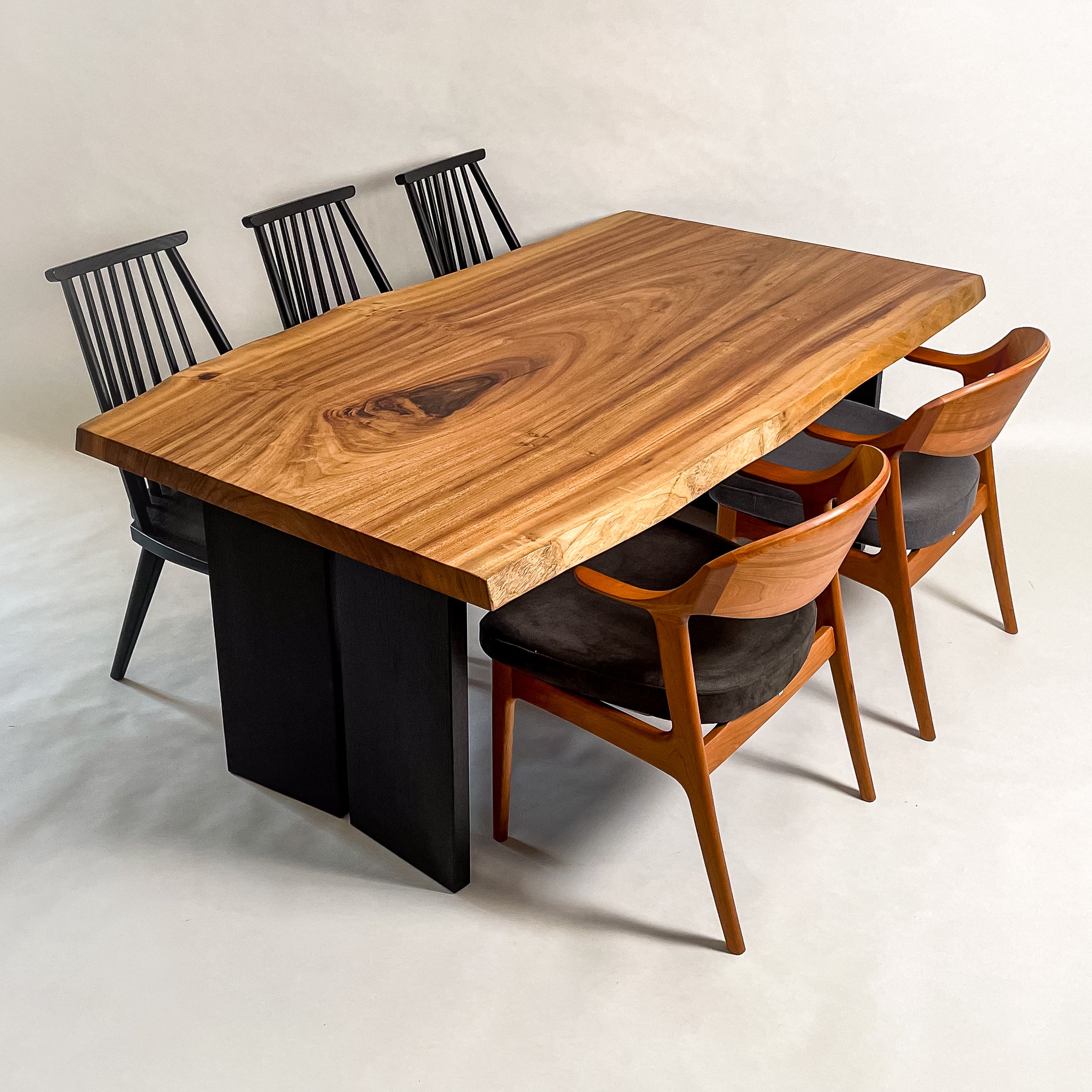 KIDOMEIMOKU 楠一枚板ダイニングテーブル｜181cm(4～6人掛け) – 【公式