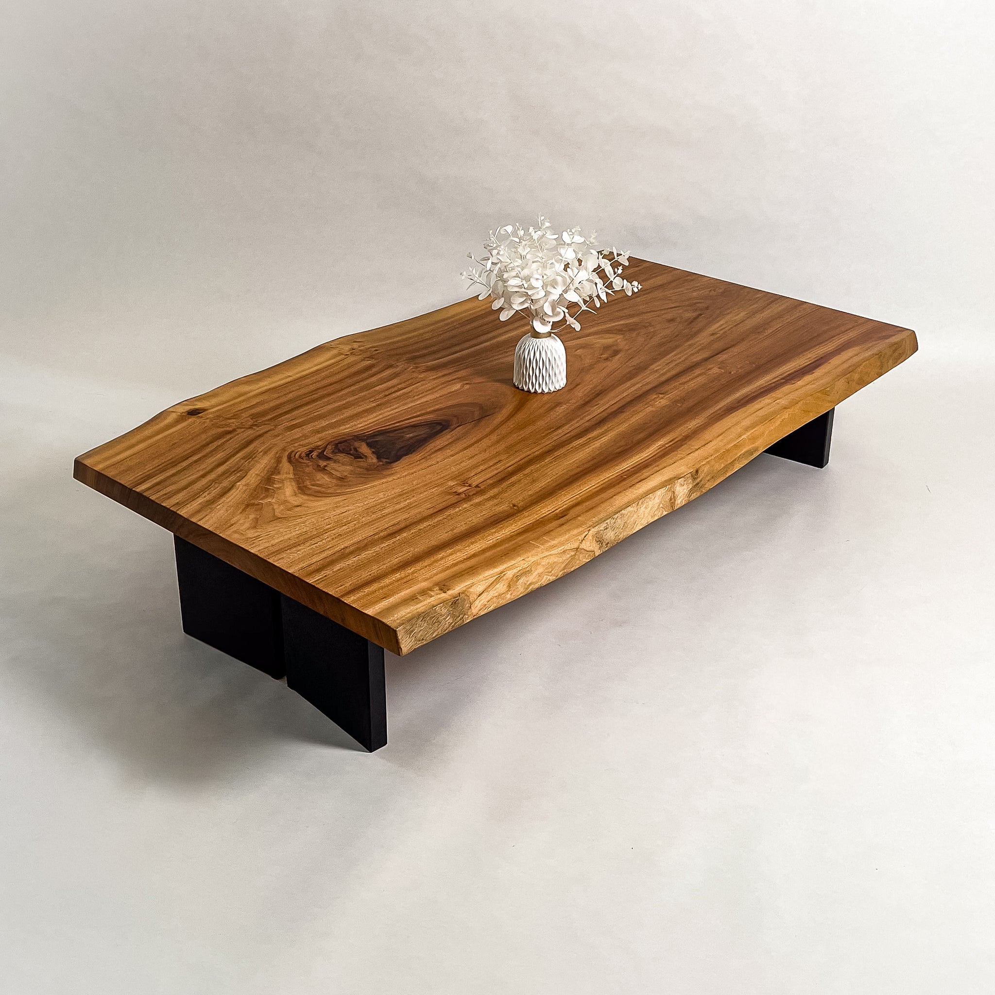 無垢材 曲線デザイン 一枚板テーブル　直接引き取り歓迎　千葉県　座卓 公式】KIDO MEIMOKU（鬼童銘木）｜一枚板テーブル専門店 – KIDO