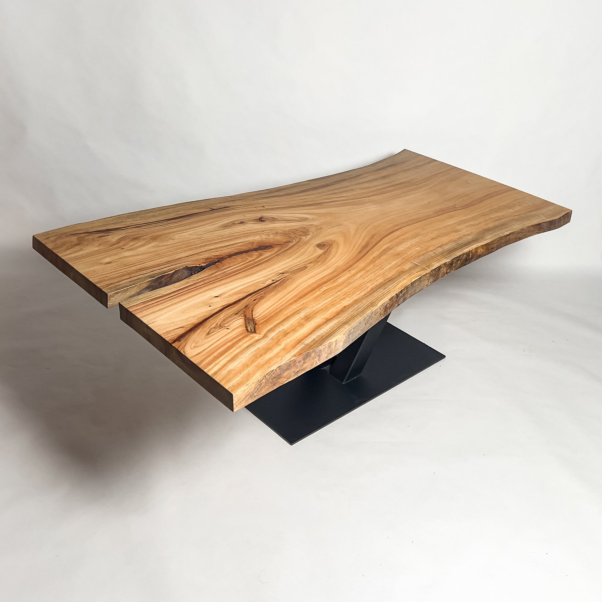 No.2080　楠（くす）/一枚板ダイニングテーブル