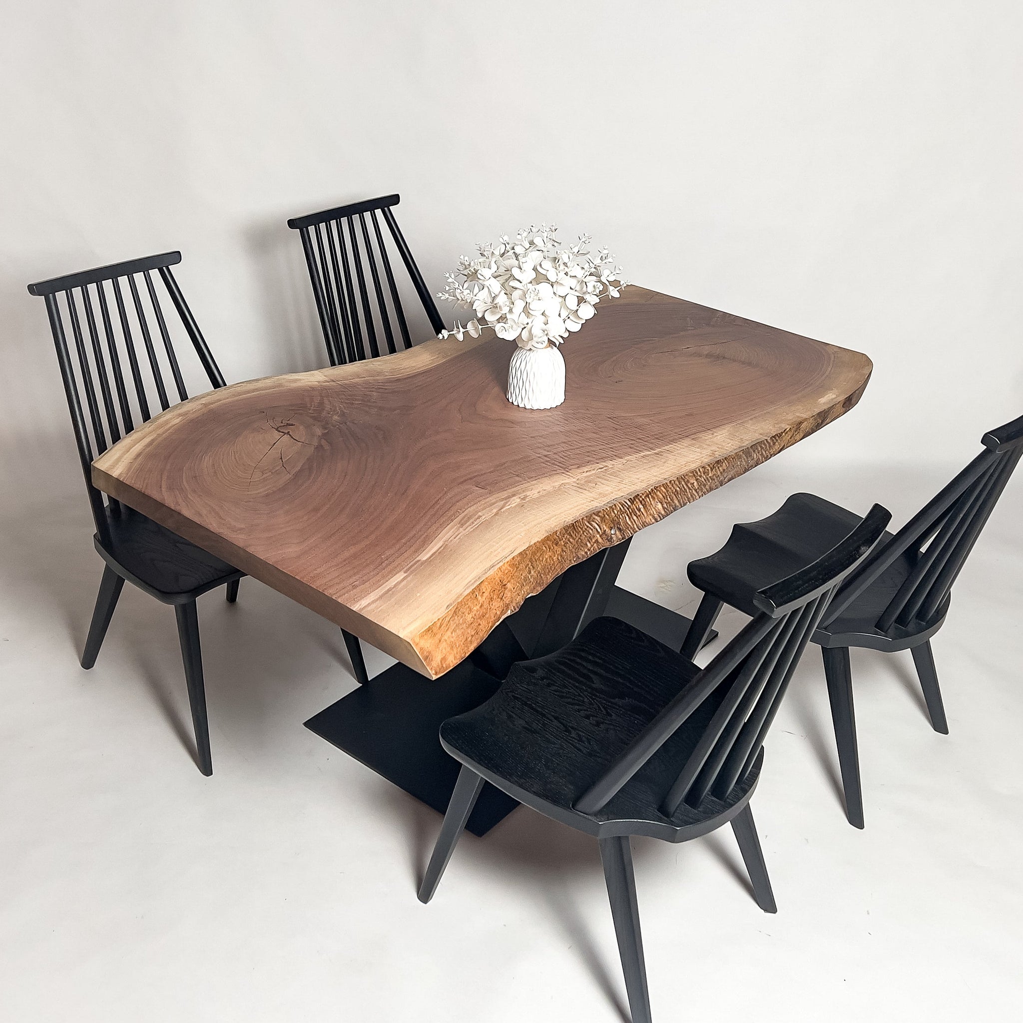 展示品■最高級■ウォールナット■無垢材■一枚板■耳付き■ダイニングテーブル■食卓 ウォールナット一枚板ダイニングテーブル｜耳付き樹齢100年鬼童銘