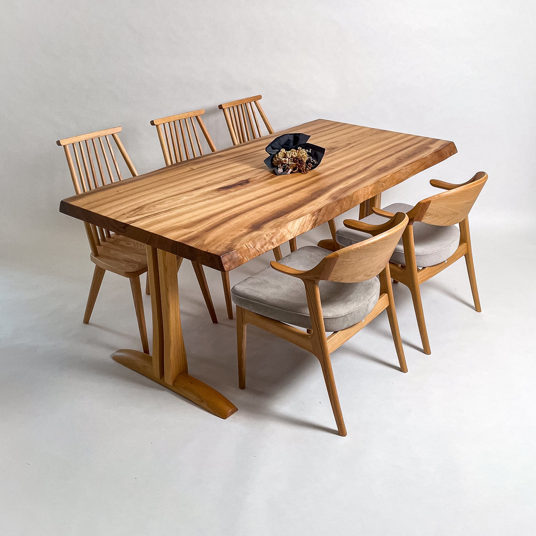 一枚板 テーブル ダイニングテーブル 楠 180cm 座卓 兼用 一枚板 4人用 KIDOMEIMOKU 楠一枚板リビングテーブル｜180cm(4~6人掛け) \u2013 KIDO