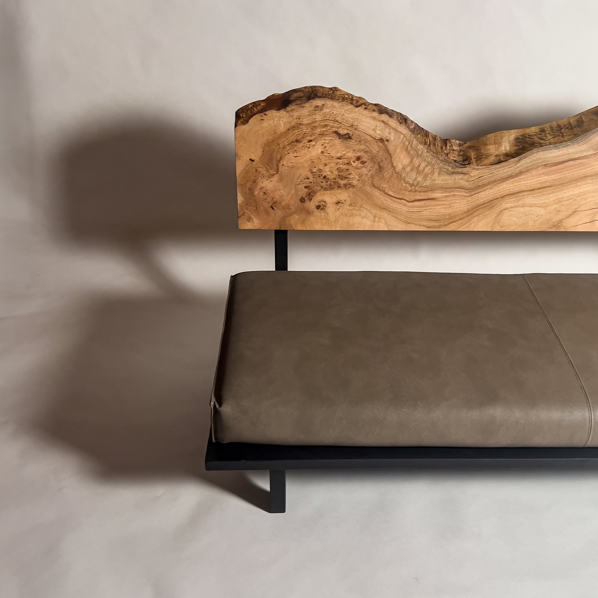 楠 無垢材 一枚板ソファ 3人掛け 横左半分 クッションなし