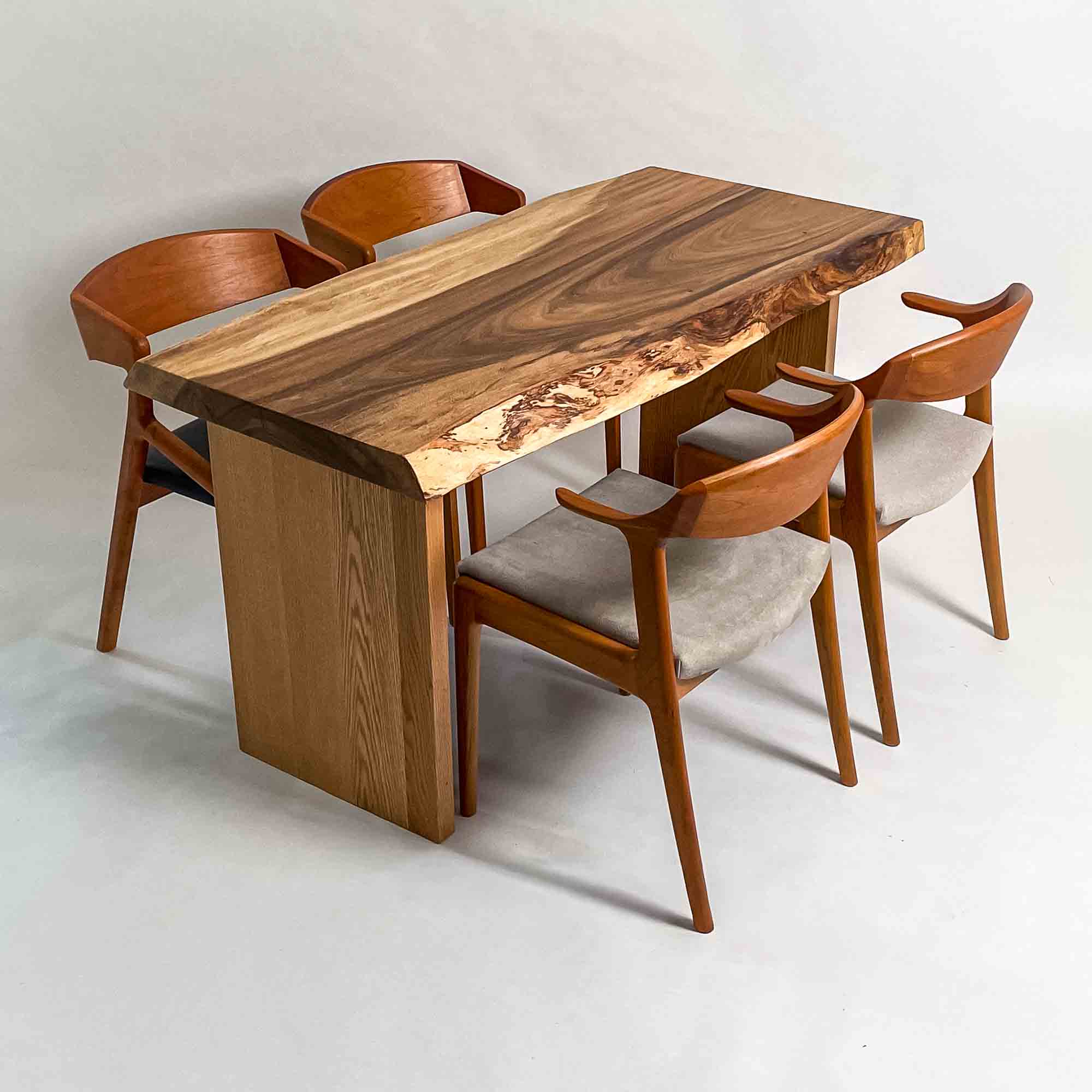 カウンターテーブル　モンキーポット モンキーポッド一枚板のカウンターテーブル｜神戸市邸