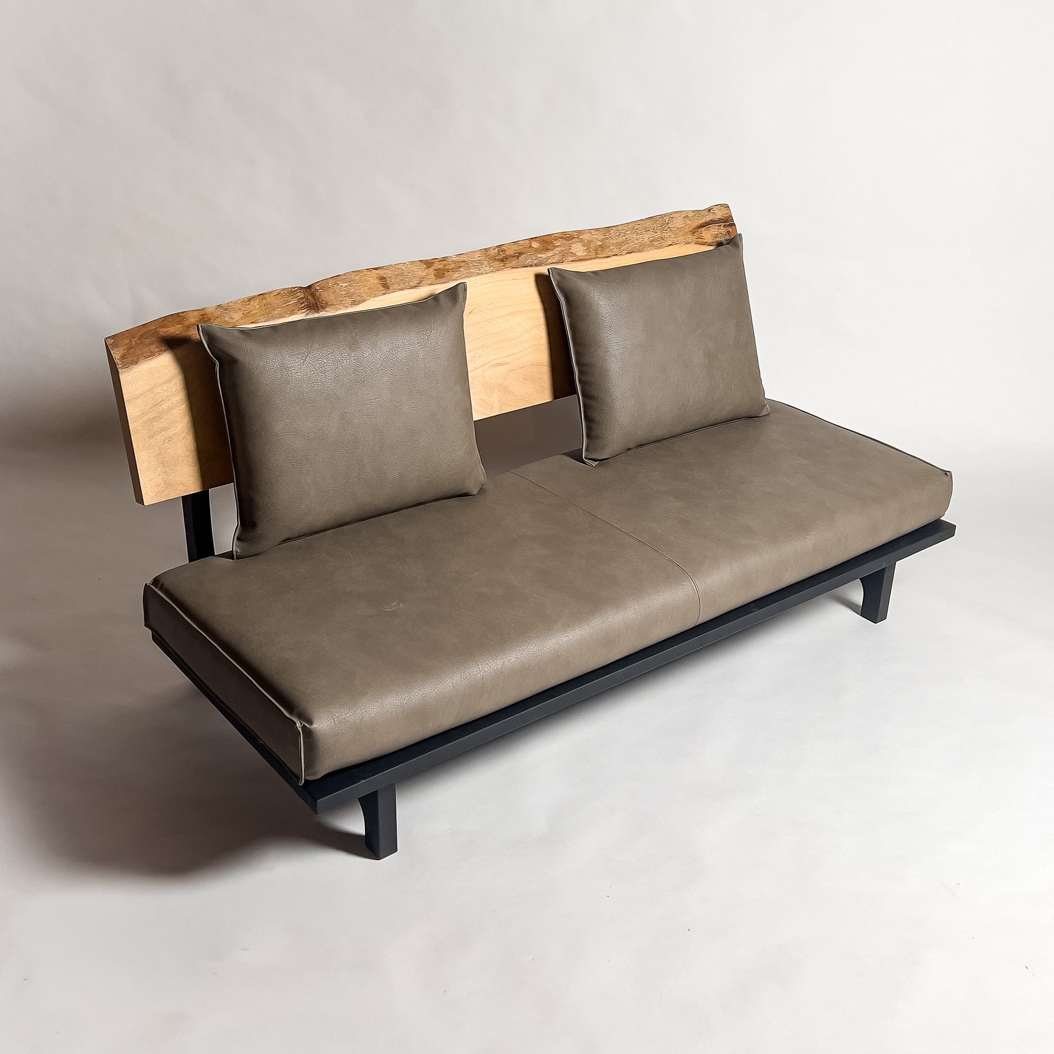 楠 天然木 一枚板ソファ 3人掛け 斜め クッション背