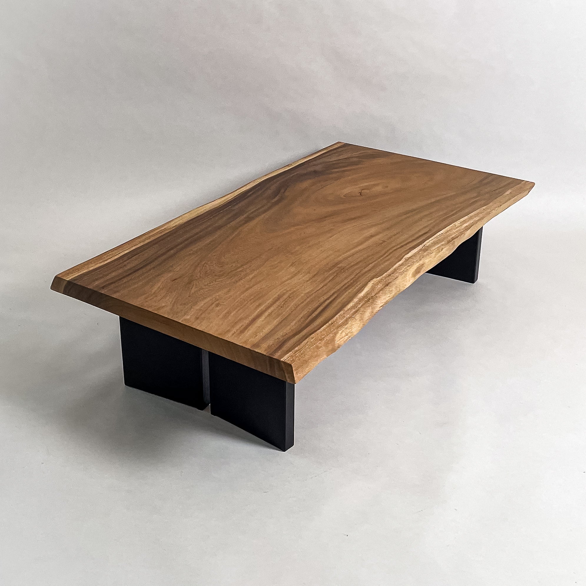 KIDOMEIMOKU モンキーポッド一枚板リビングテーブル｜151cm(4人掛け