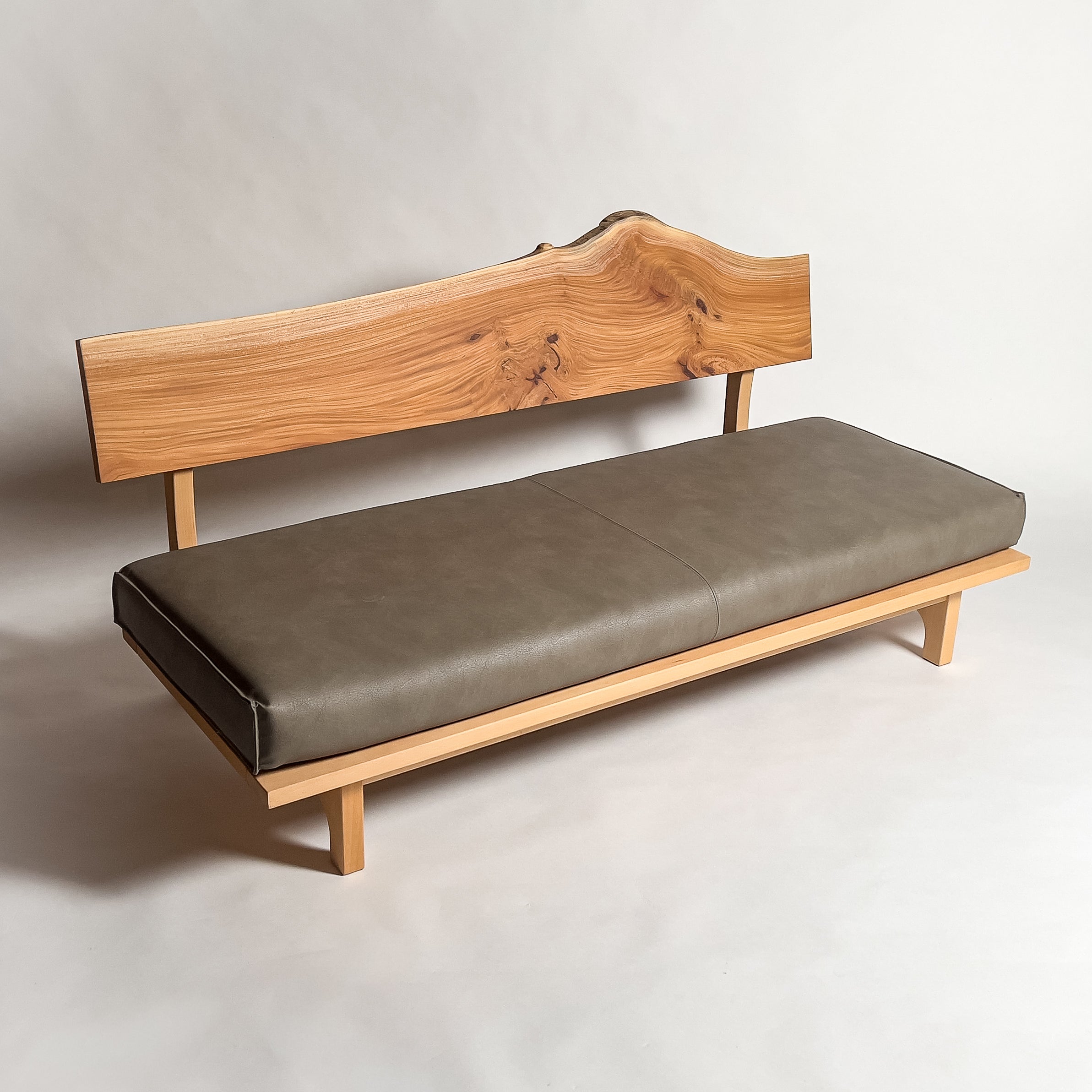 欅 天然木 一枚板ソファ 3人掛け 斜め クッションなし