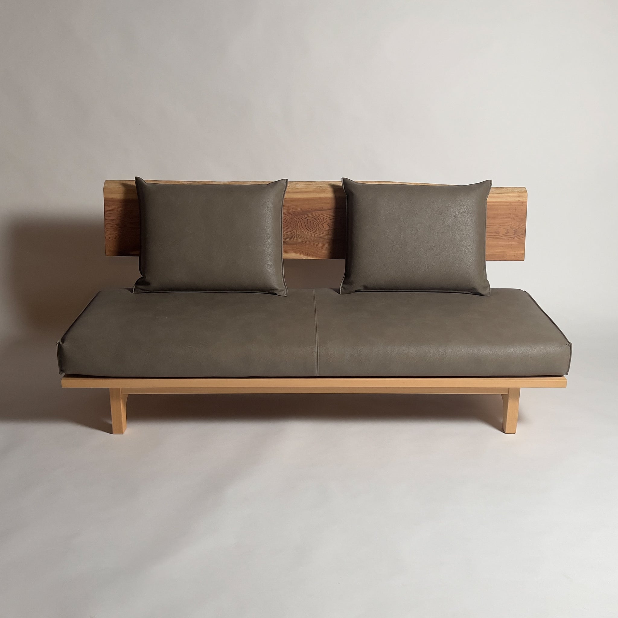 吉野杉 高級 一枚板ソファ 3人掛け 横 クッション背