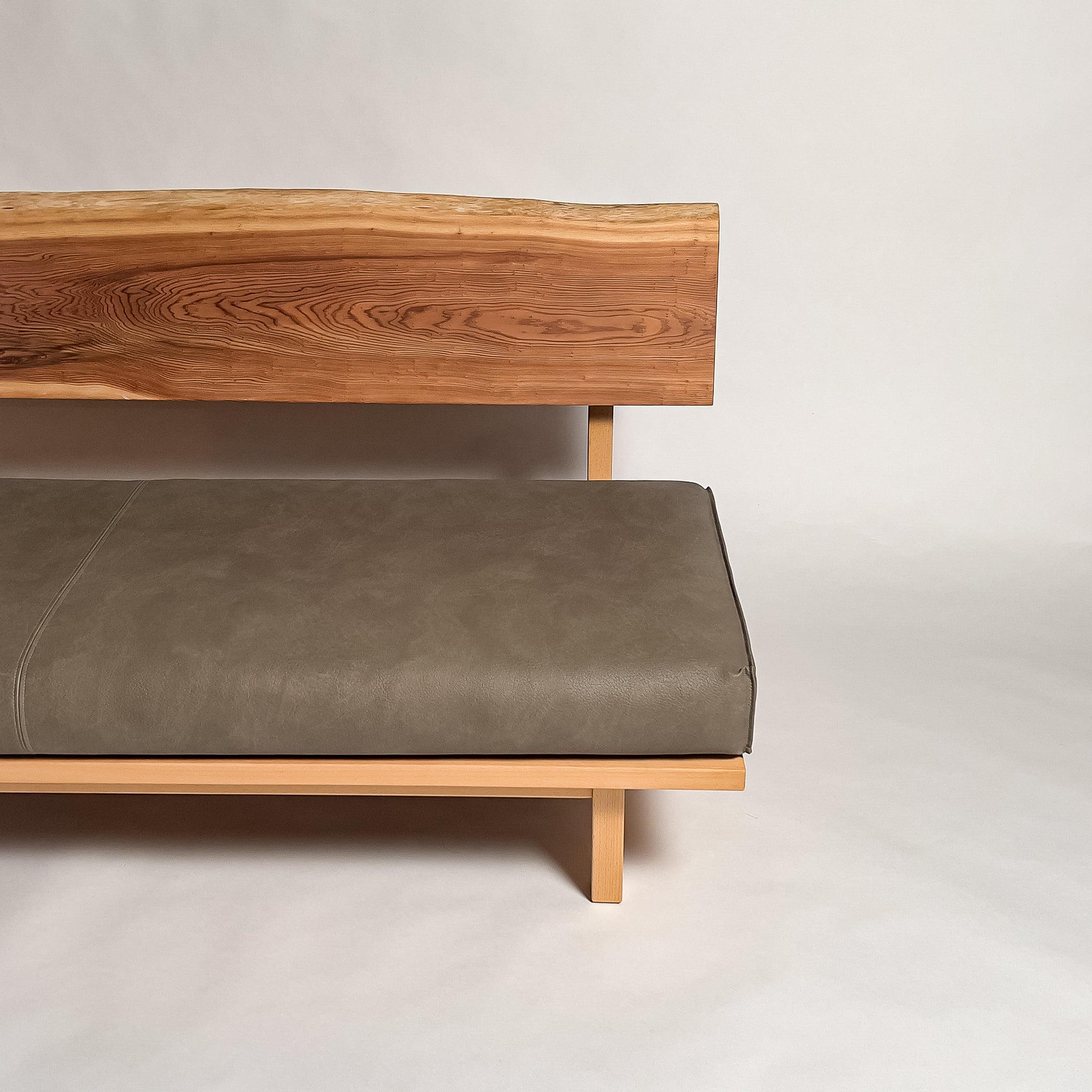 吉野杉 高級 一枚板ソファ 3人掛け 横右半分 クッションなし