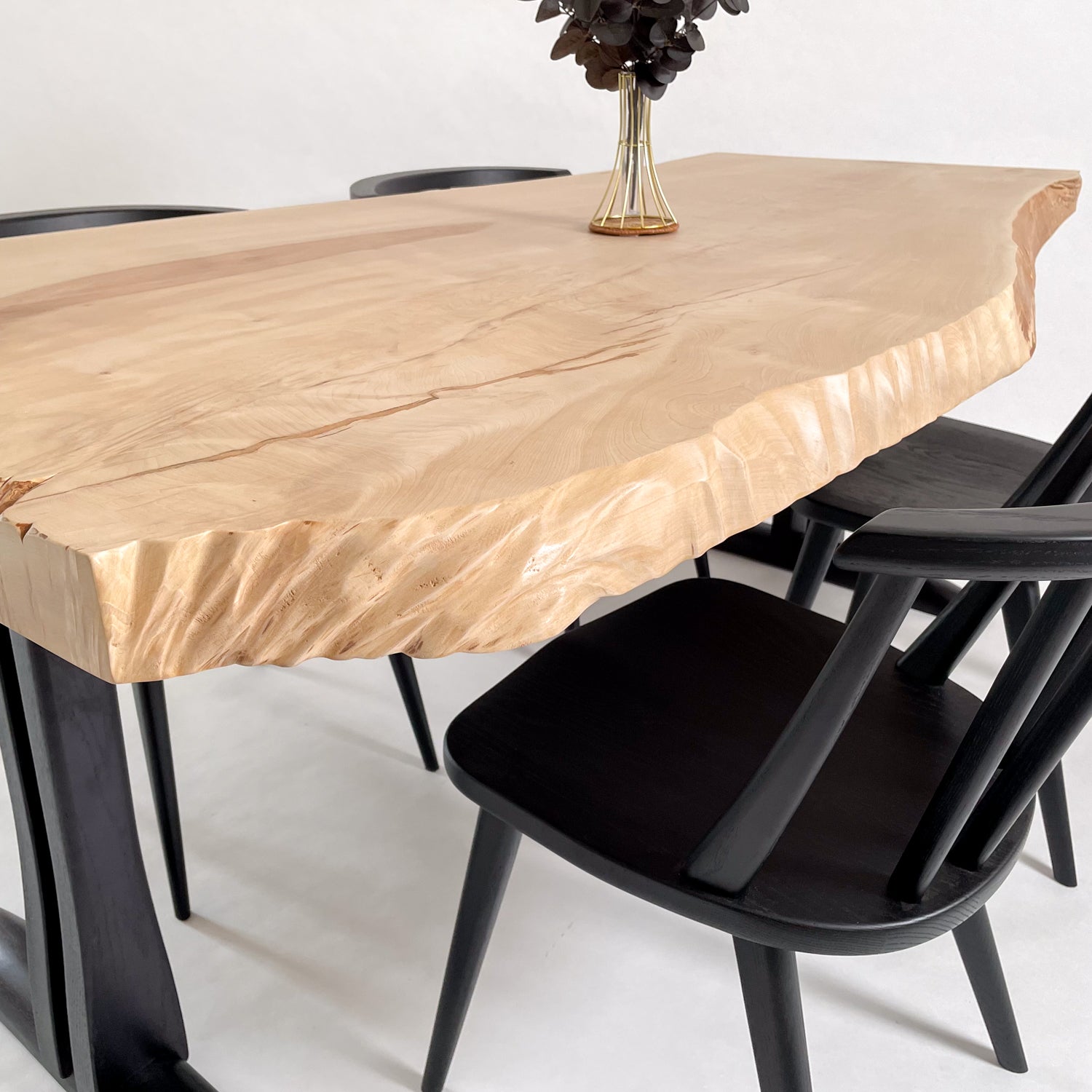 M*g様 【人気】一枚板テーブル 栃 橡 トチ 脚付き ダイニングテーブル 一枚板テーブル 栃(とち)｜【公式】KIDOMEIMOKU オンライン