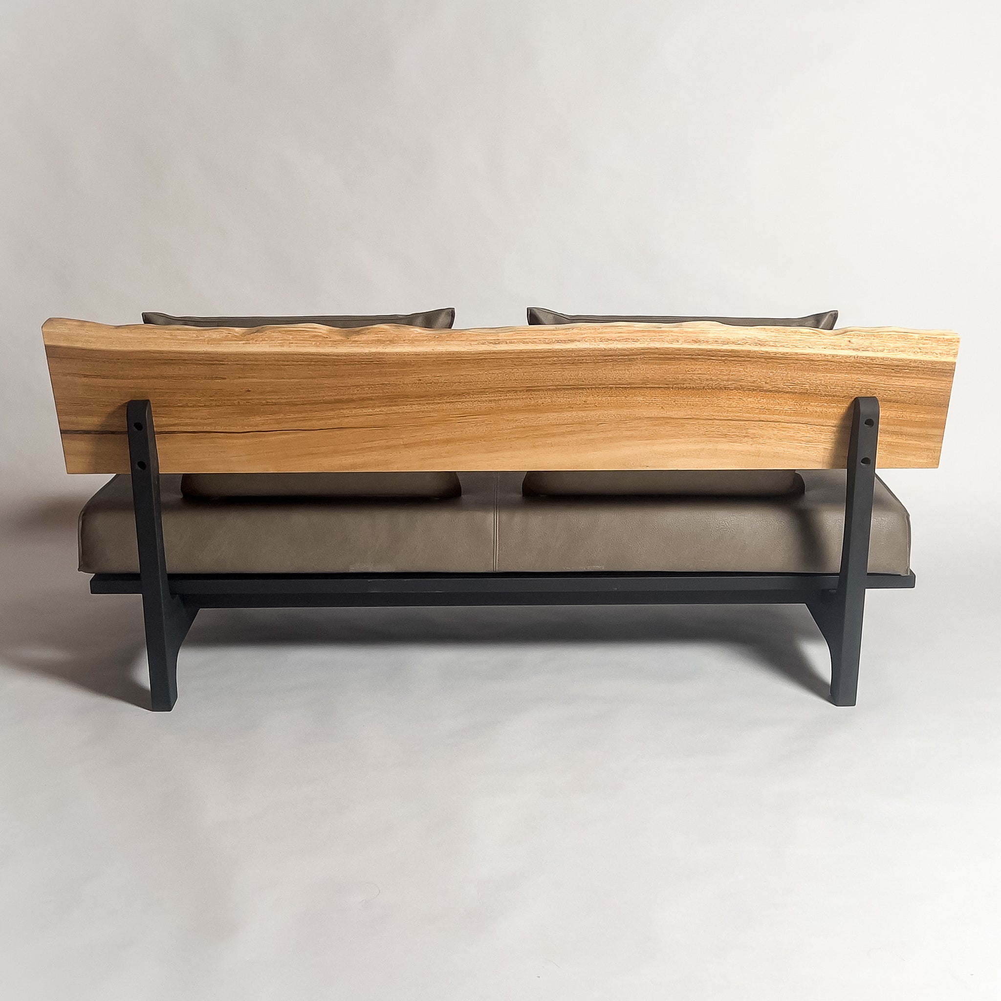 モンキーポッド 無垢材 一枚板ソファ 3人掛け 背面 クッションあり