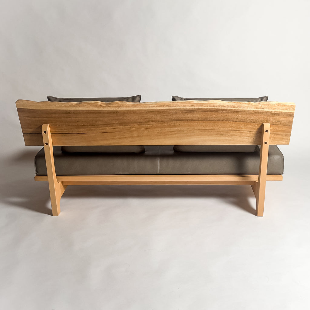 欅 天然木 一枚板ソファ 3人掛け 背面 クッションあり