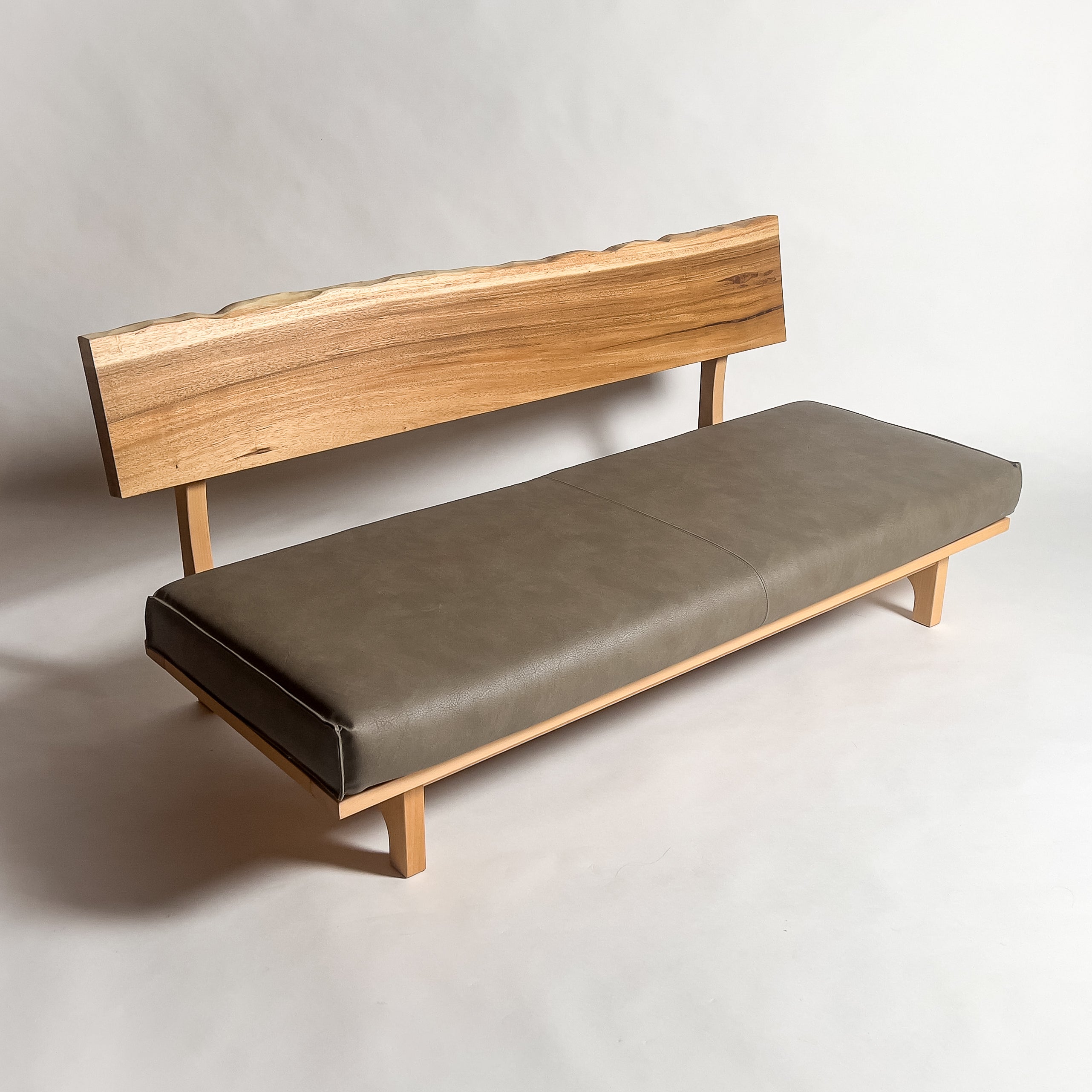 欅 天然木 一枚板ソファ 3人掛け 斜め クッションなし