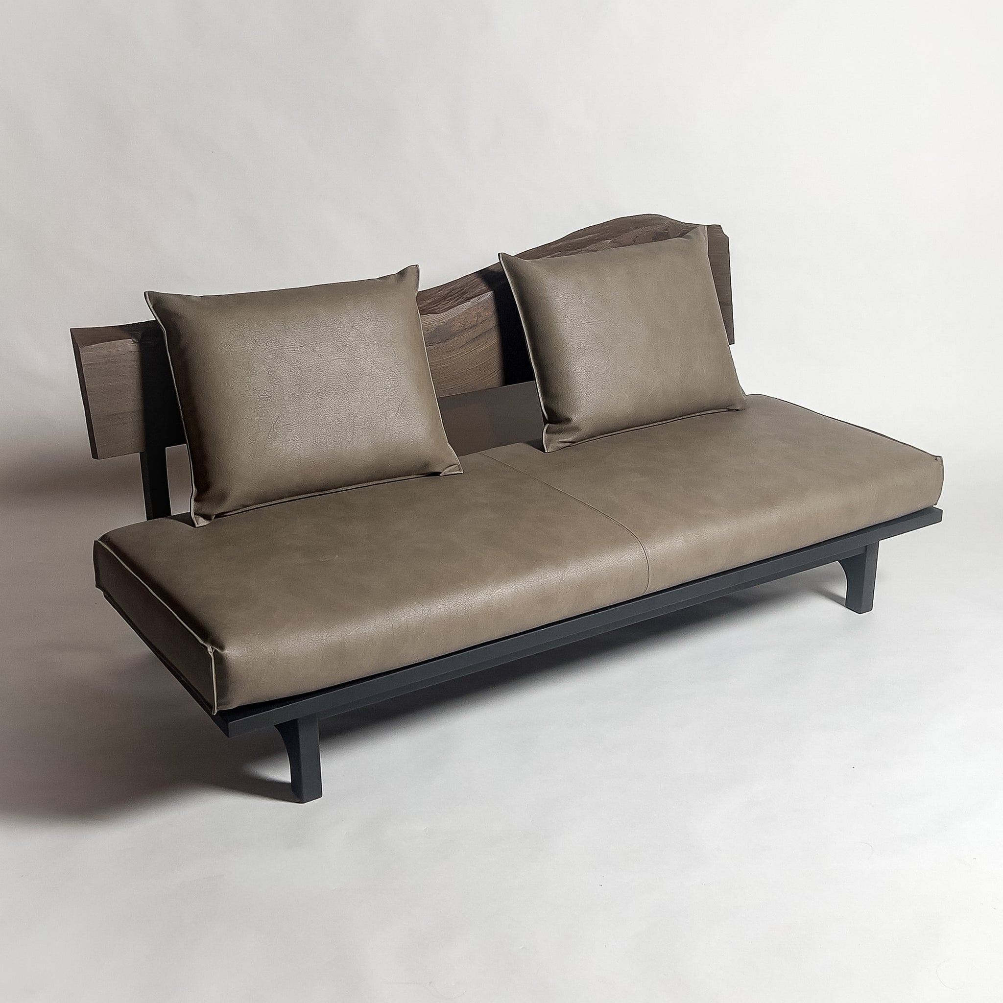 神代欅 無垢材 一枚板ソファ 3人掛け 斜め クッション背