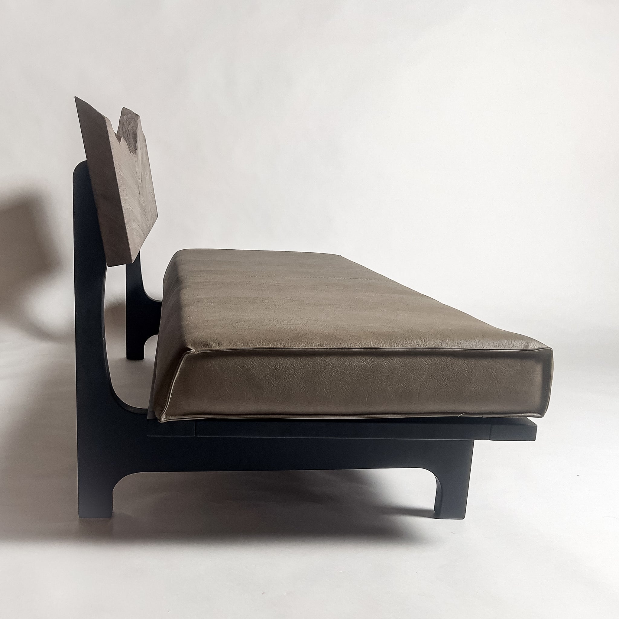 神代欅 無垢材 一枚板ソファ 3人掛け 真横 クッションなし