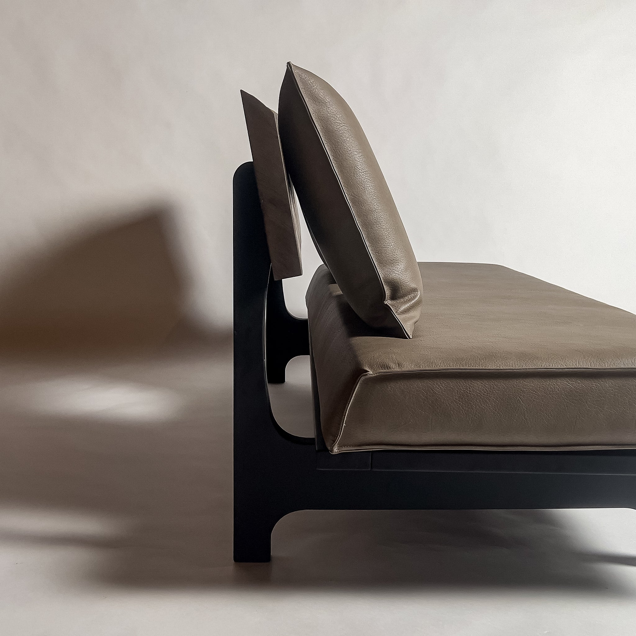 No.2051B3　神代欅（じんだいけやき）/天然無垢 一枚板ソファ