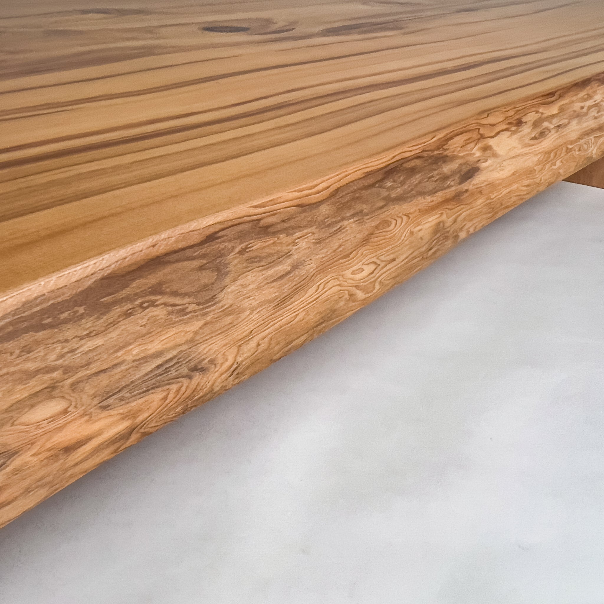 KIDOMEIMOKU 屋久杉（やくすぎ）一枚板ダイニングテーブル｜200cm(6人