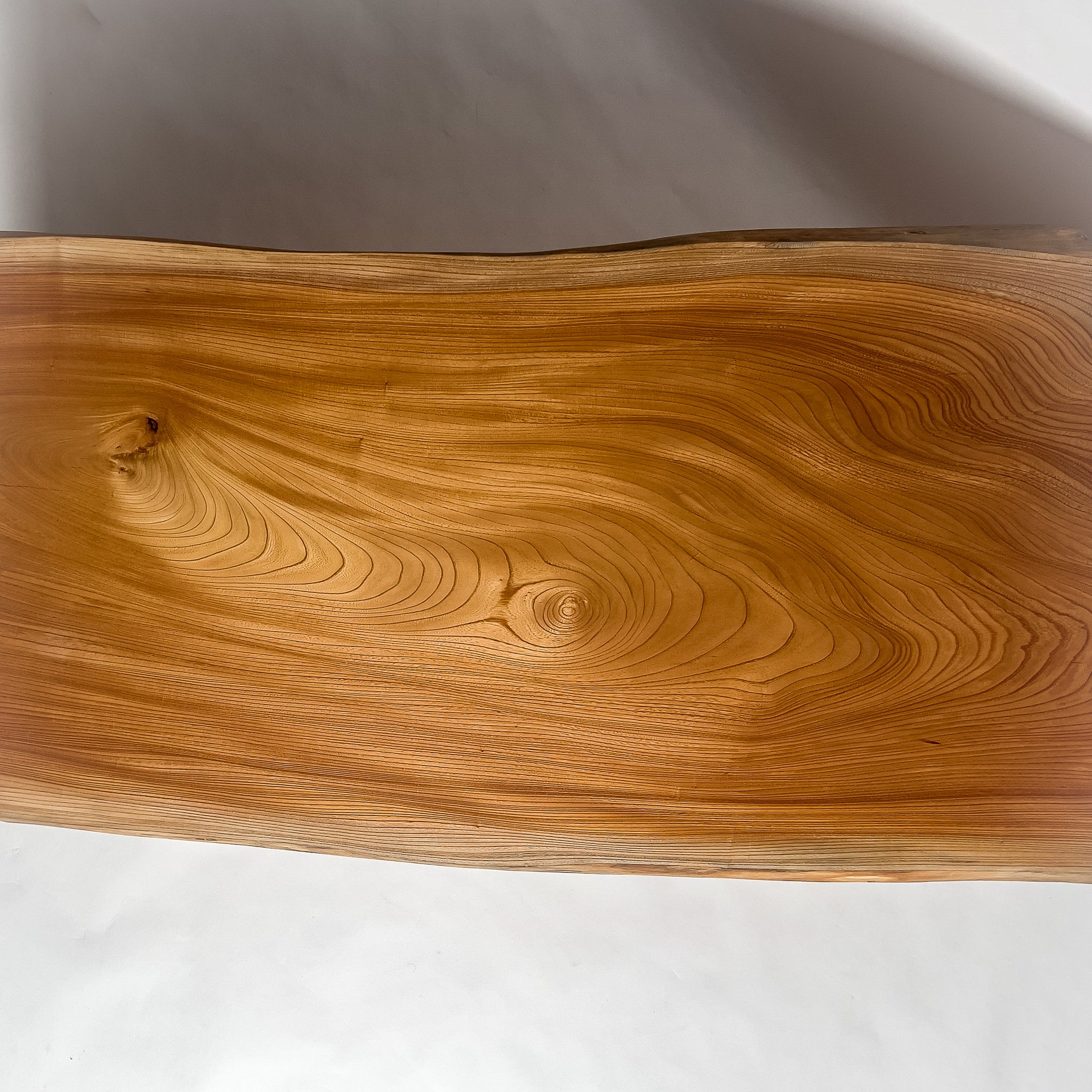 公式】KIDO MEIMOKU（鬼童銘木）｜一枚板テーブル・ソファ専門店