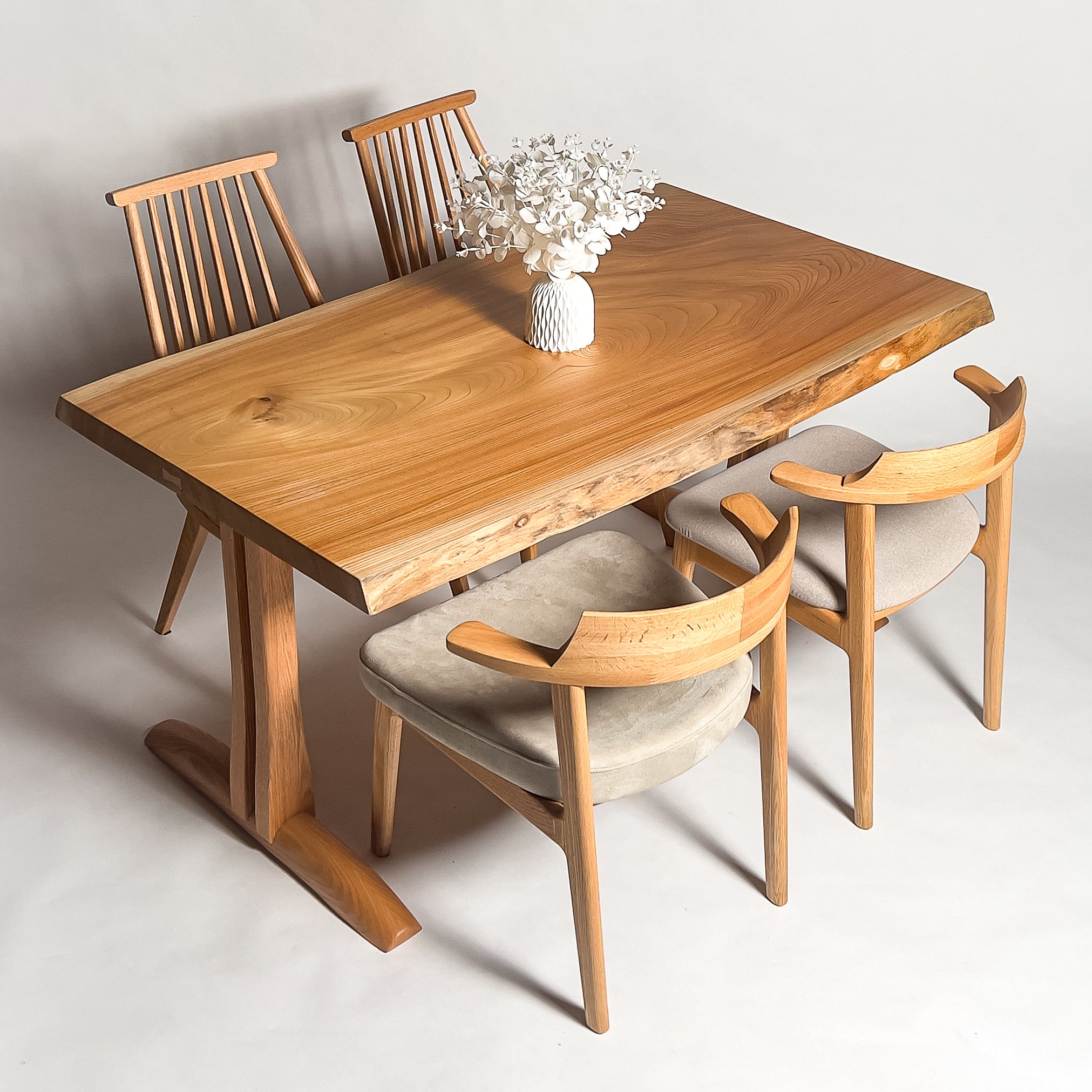 公式】KIDO MEIMOKU（鬼童銘木）｜一枚板テーブル・ソファ専門店