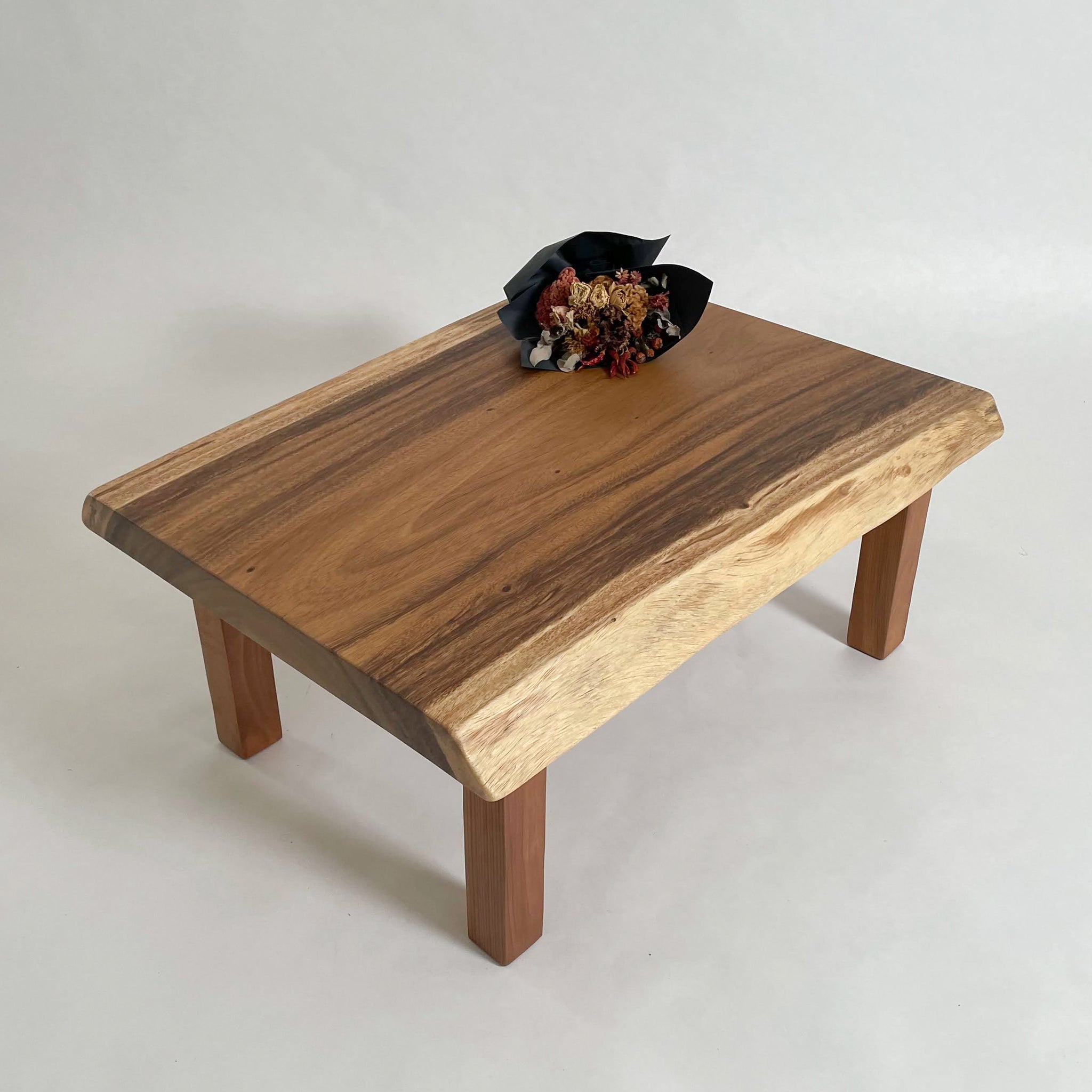 # 1314■　専用　モンキーポッド　テーブル　　ローテーブル　座卓　一枚板 モンキーポッド一枚板 座卓・ローテーブル｜岩手県邸