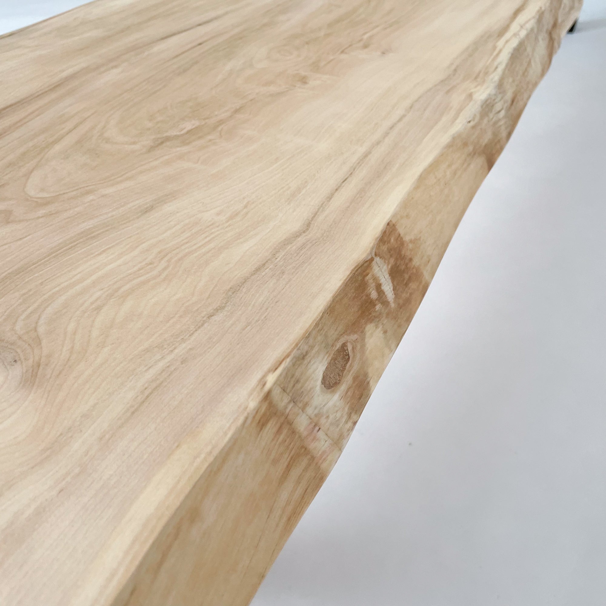 KIDOMEIMOKU 栃一枚板カウンター｜180cm(3人掛け) – 【公式】鬼童銘木