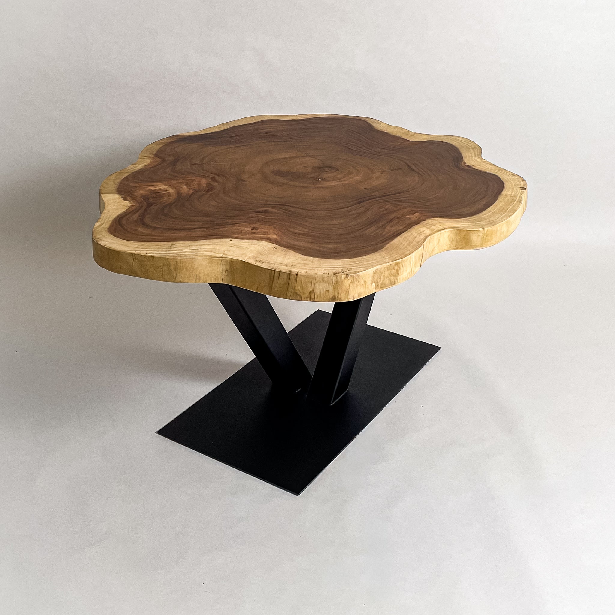 KIDO MEIMOKU モンキーポッド一枚板ダイニングテーブル｜130cm（2～4人
