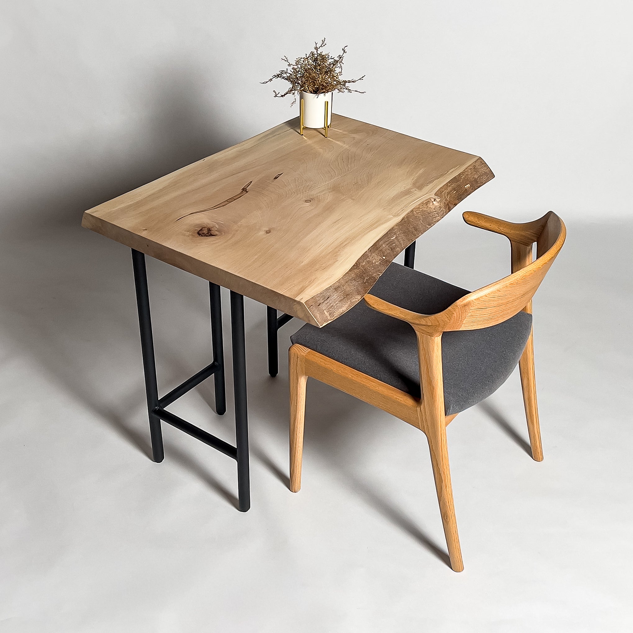 No.2123　栃（とち）/一枚板デスク