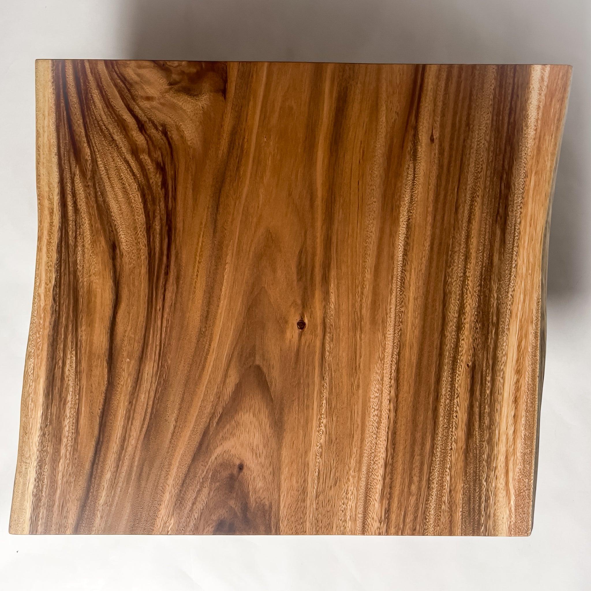 公式】KIDO MEIMOKU（鬼童銘木）｜一枚板テーブル・ソファ専門店