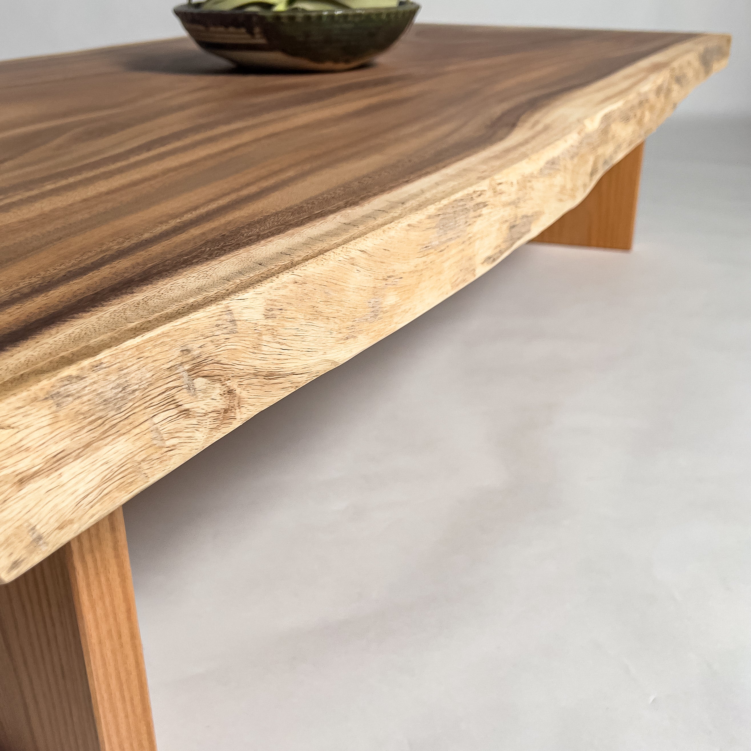 No.2138　モンキーポッド/一枚板リビングテーブル