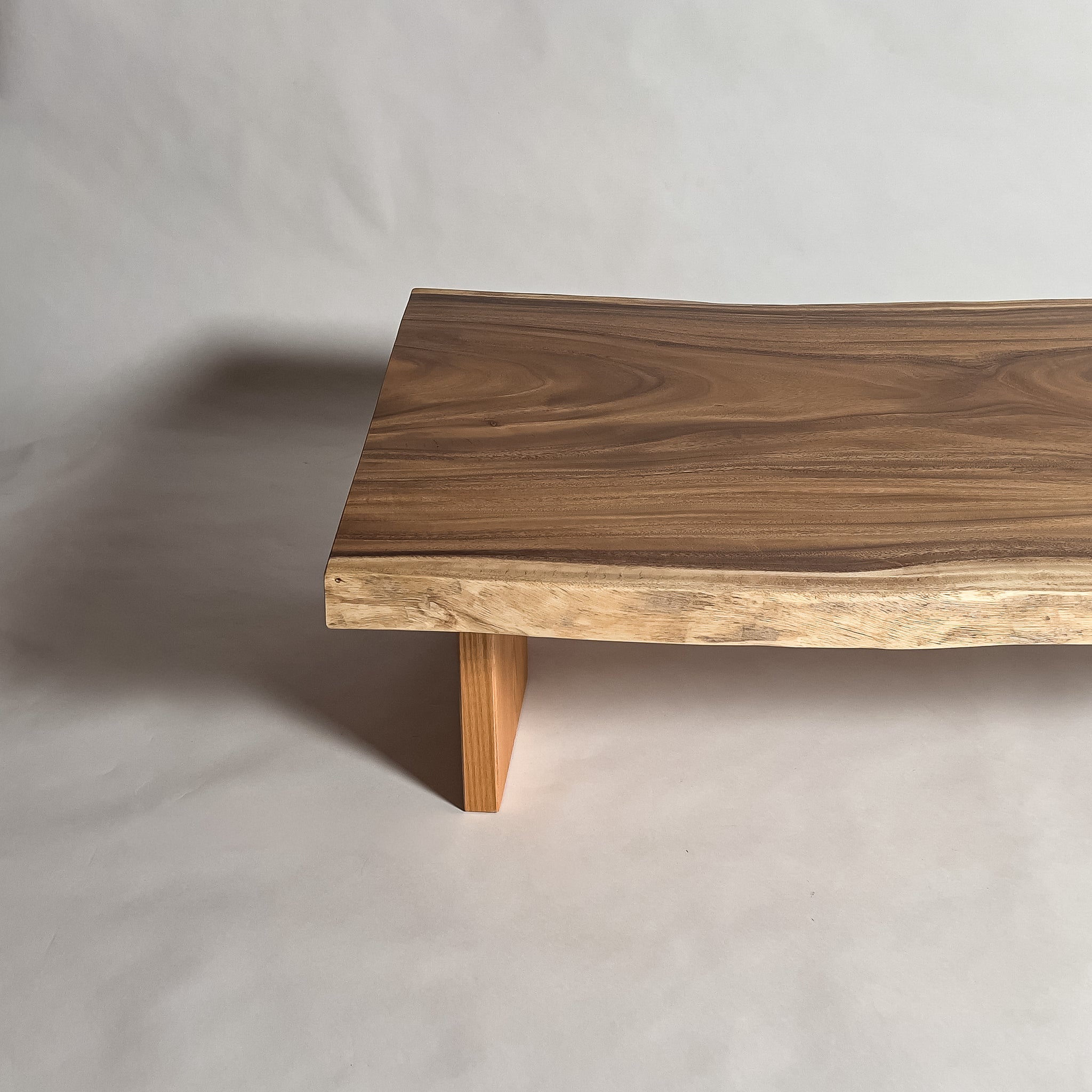 No.2138　モンキーポッド/一枚板リビングテーブル