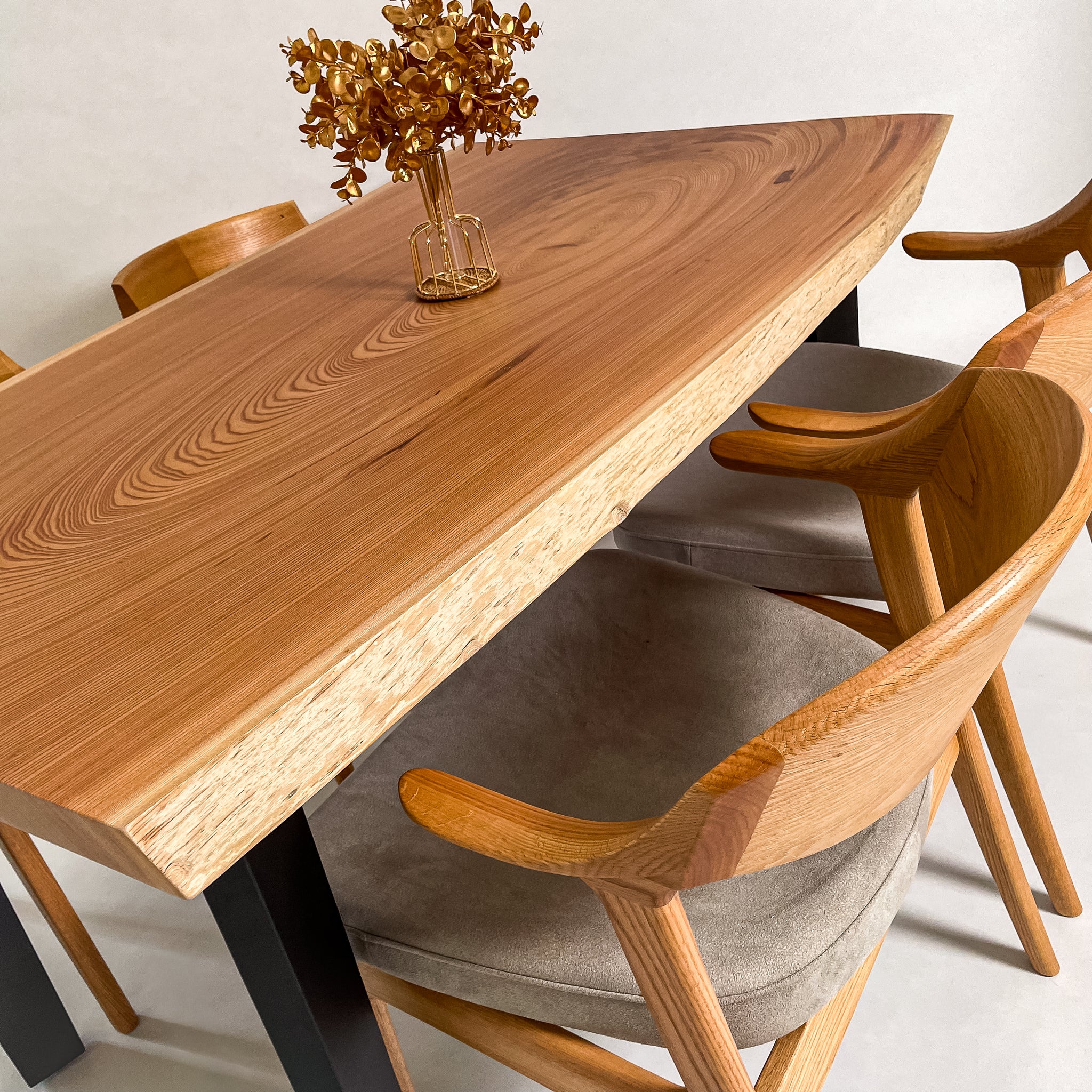 KIDOMEIMOKU 欅一枚板ダイニングテーブル｜150cm(4人掛け) – KIDO