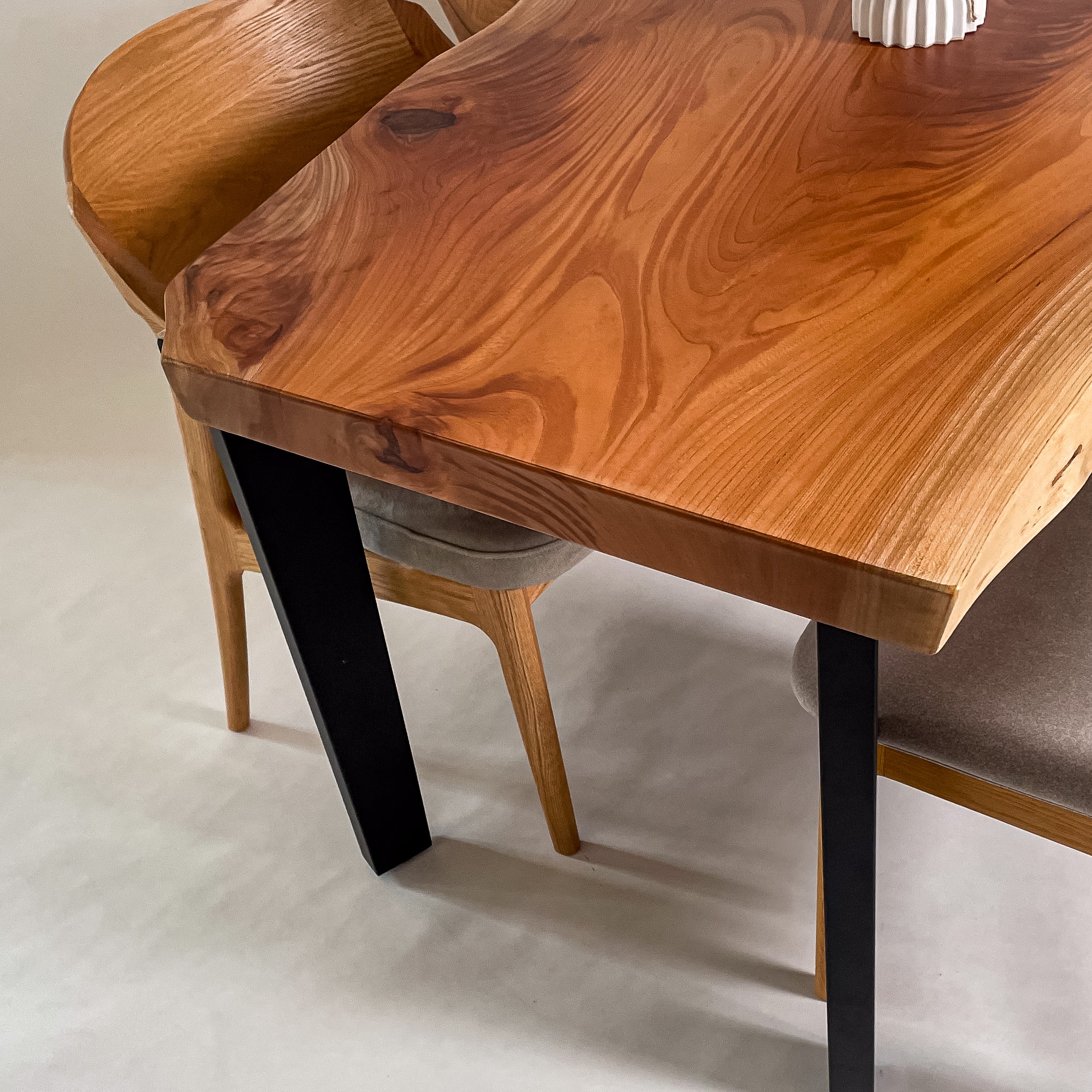 No.2028　欅（けやき）/一枚板ダイニングテーブル