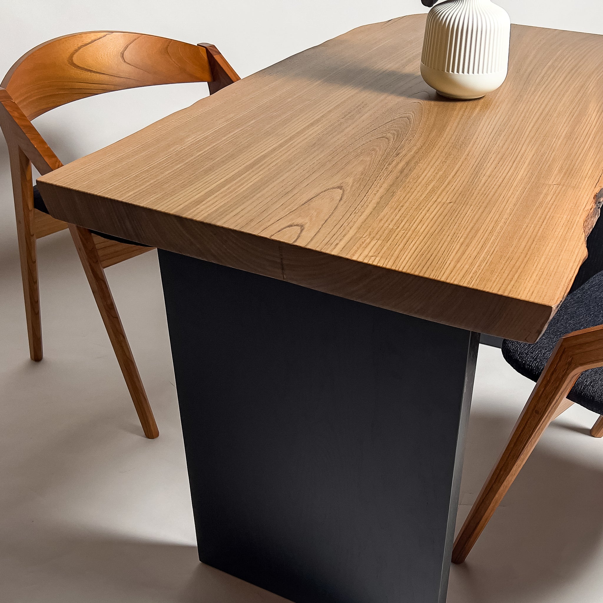 No.2068　神代欅/一枚板ダイニングテーブル