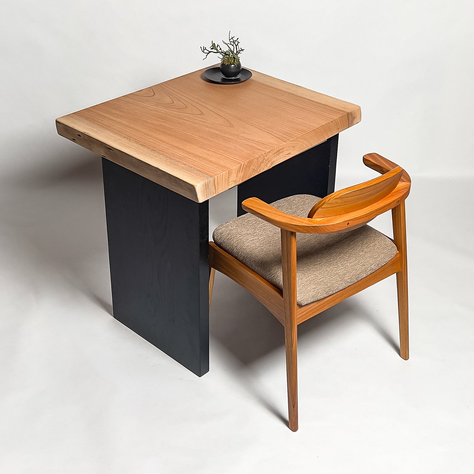 【極美品】葉山家具 白木 天然木デスク 一枚板 極美品】葉山家具 白木 天然木デスク 一枚板 極美品】葉山家具 白木