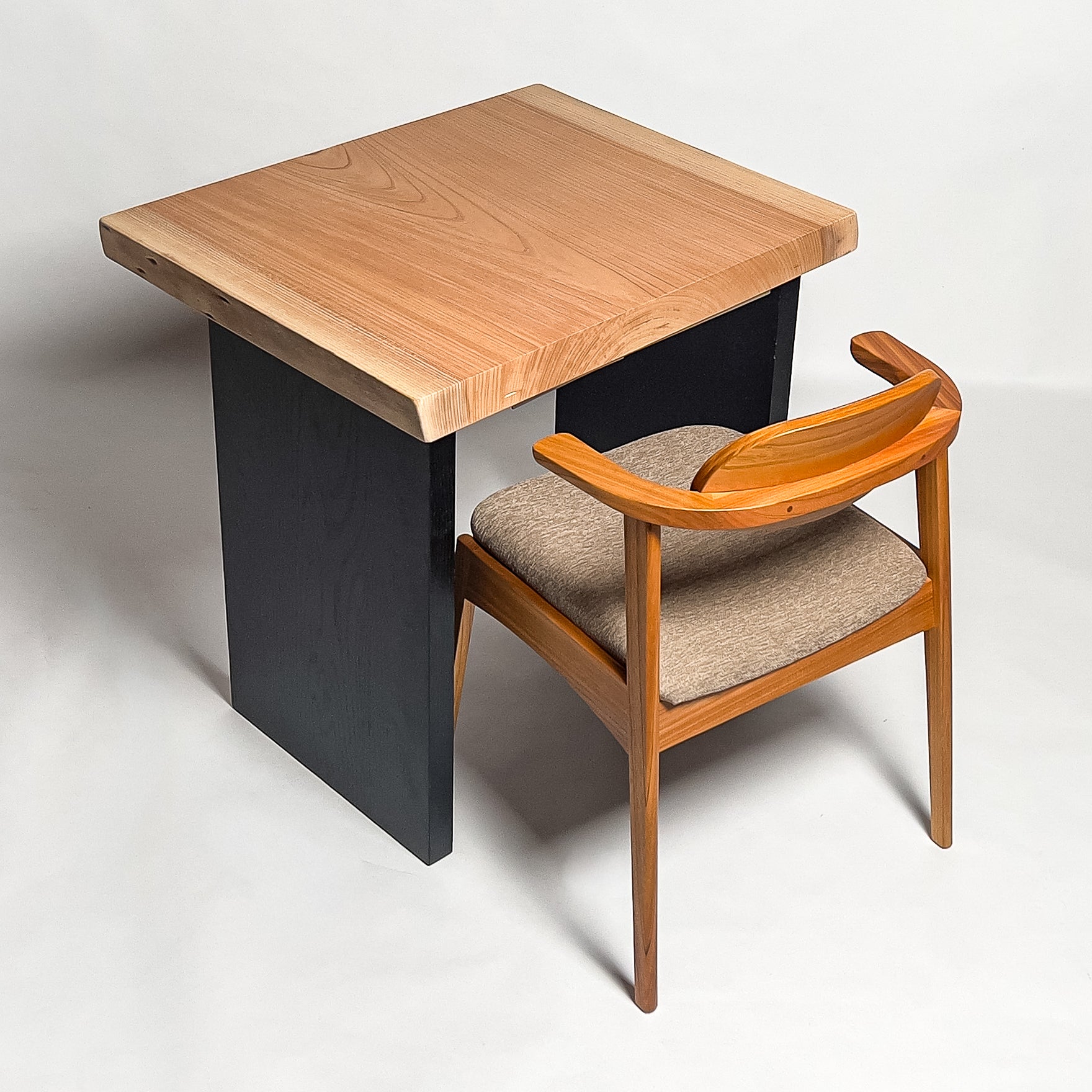 No.2099　欅（けやき）/一枚板デスク