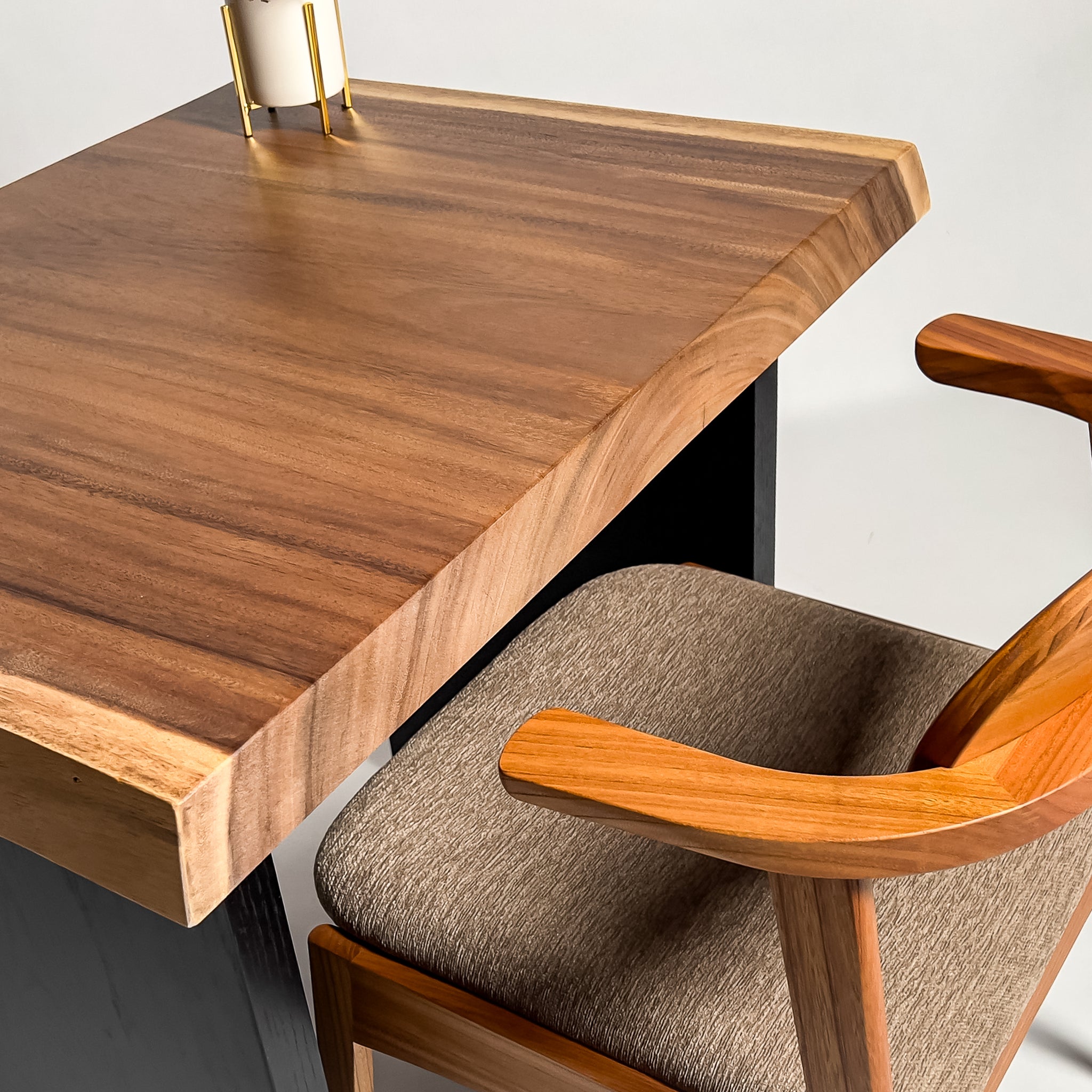 No.2100　モンキーポッド/一枚板デスク